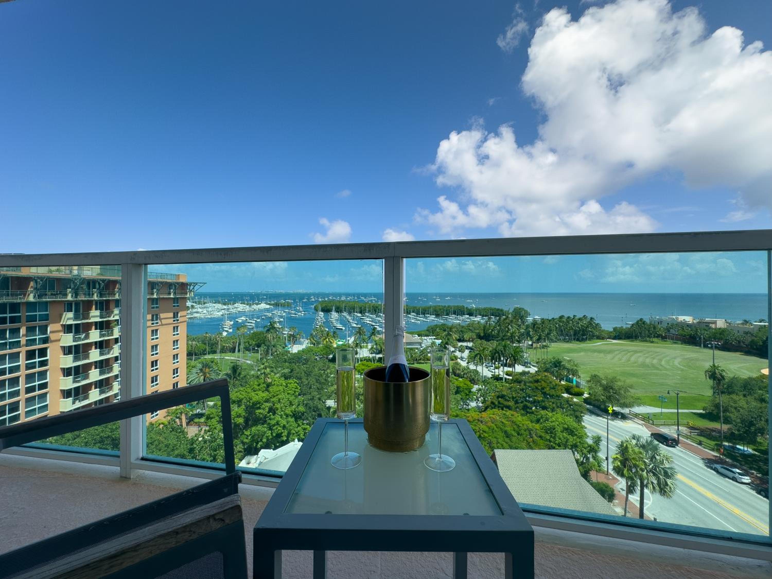 Apartment With View photo 2