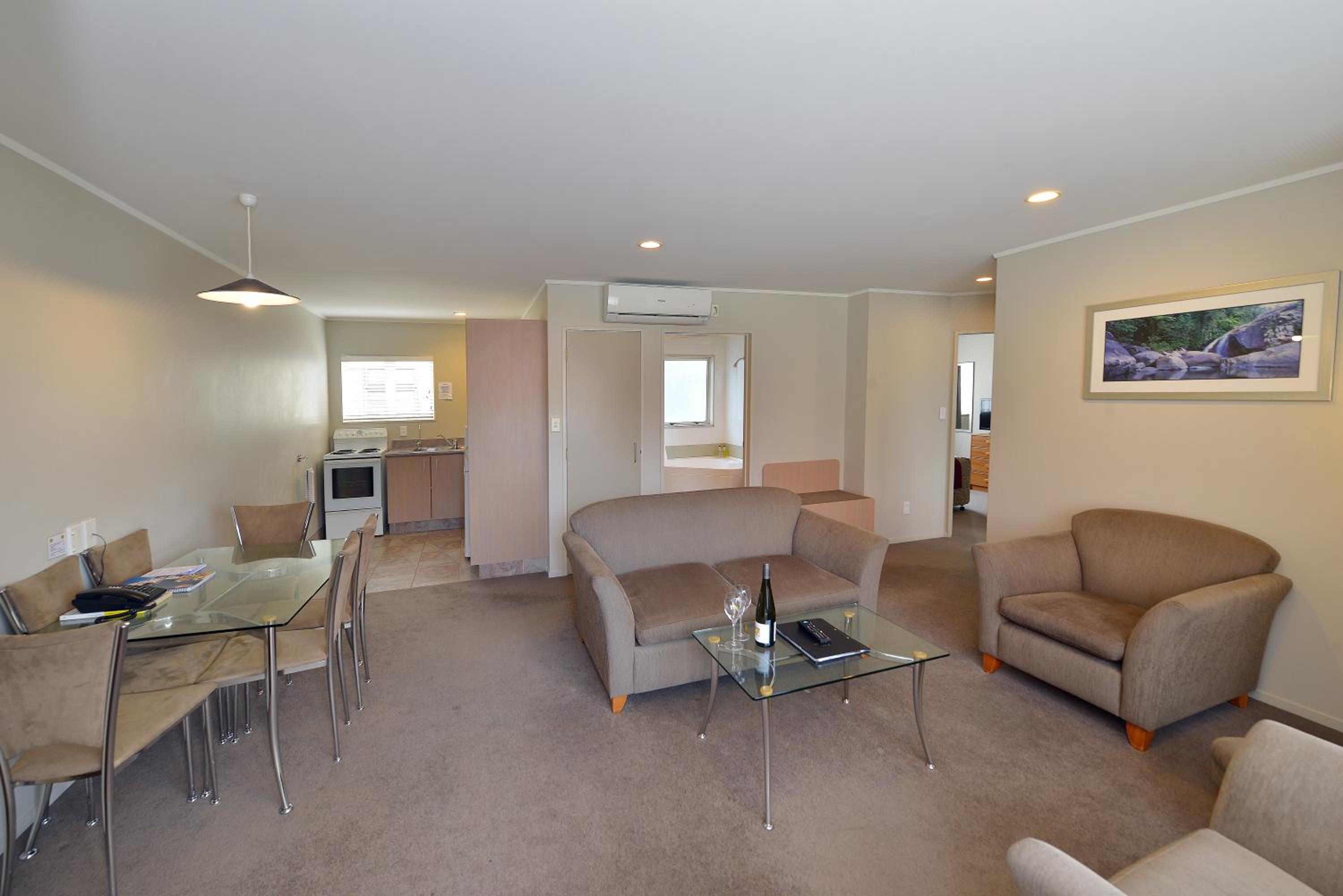 Two-Bedroom Apartment photo 3