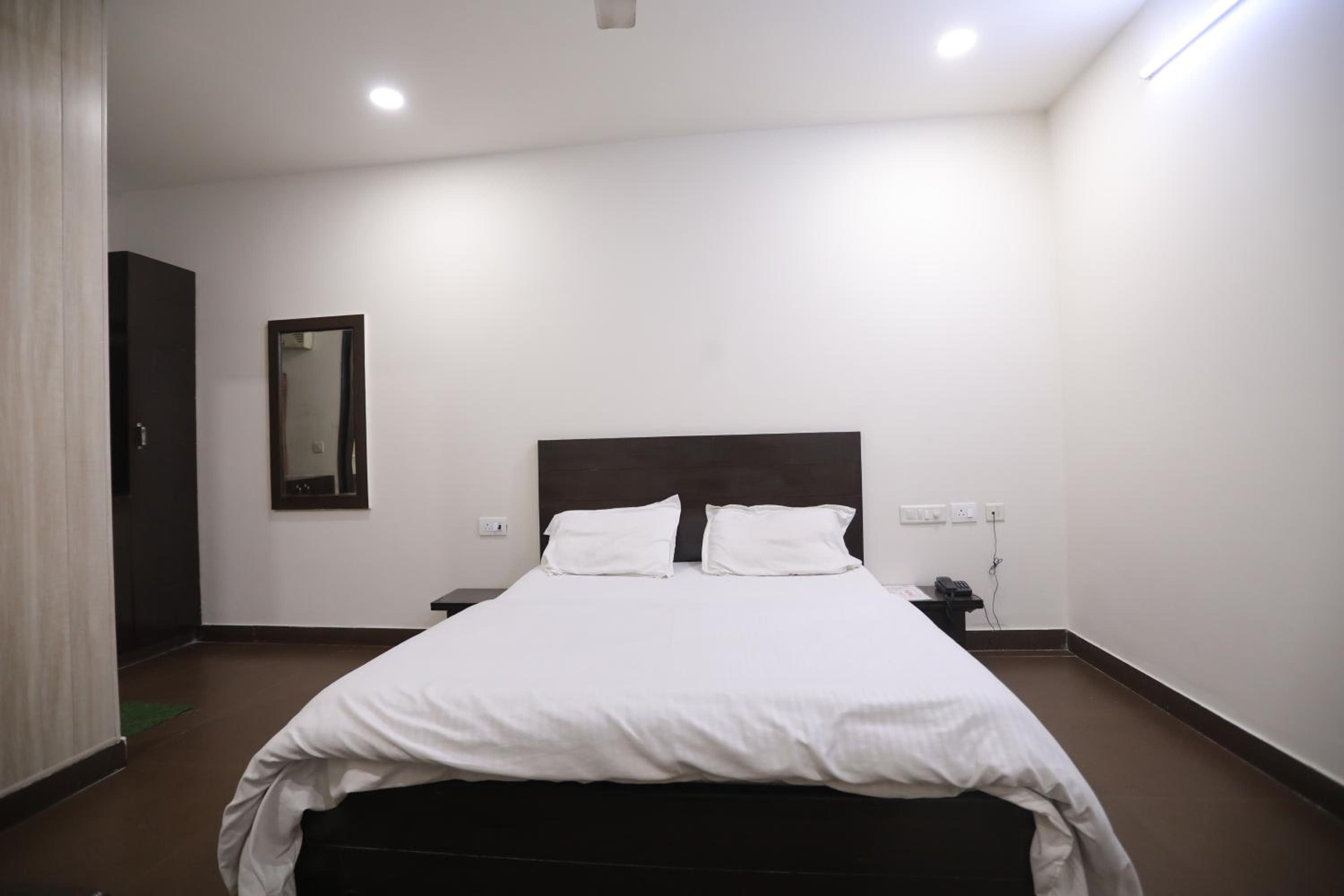 Standard Double Room photo 2