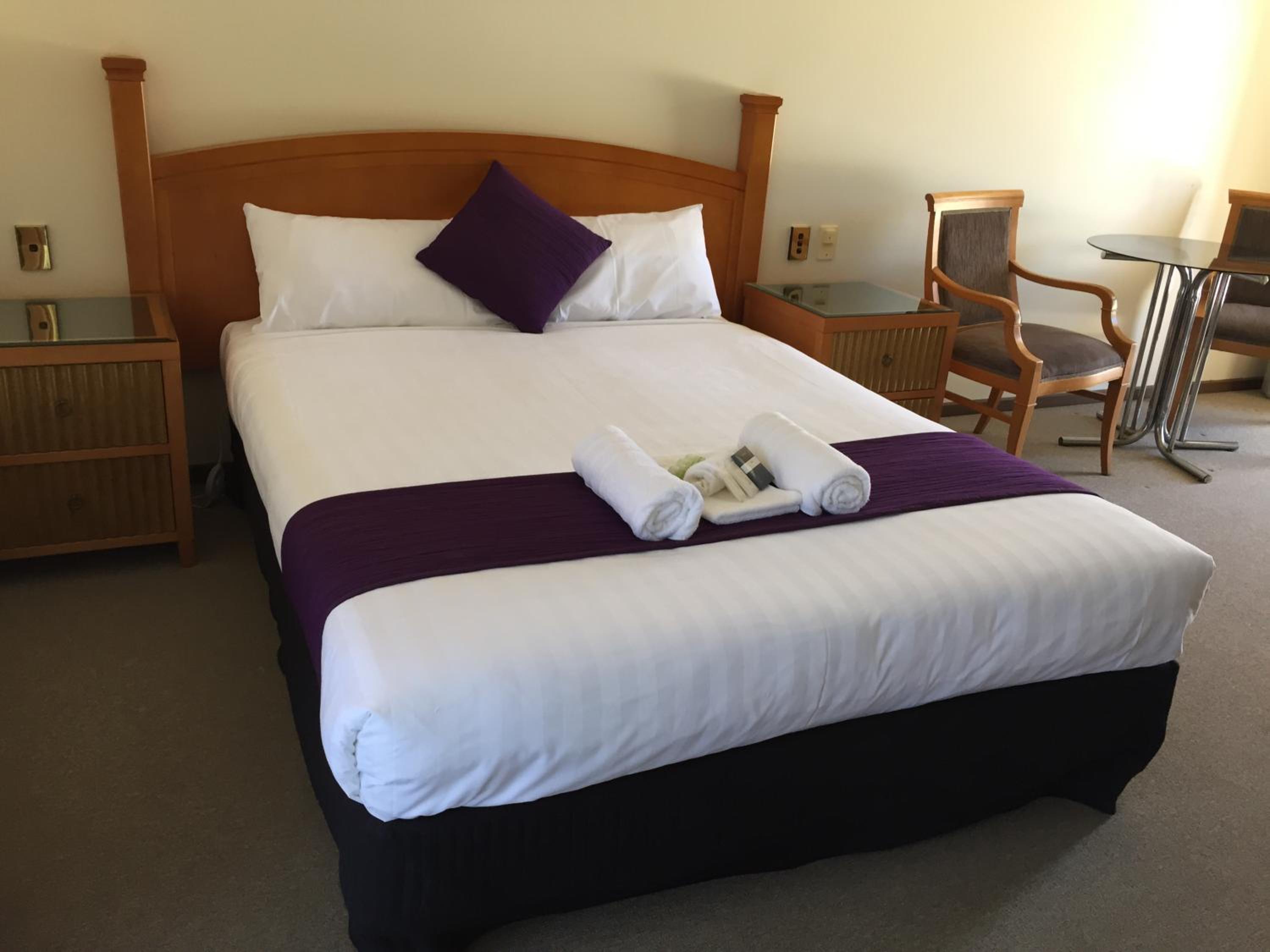 Queen or King Room with Spa Bath
