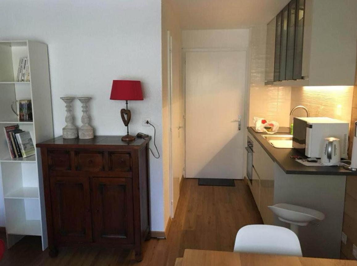 One-Bedroom Apartment photo 2