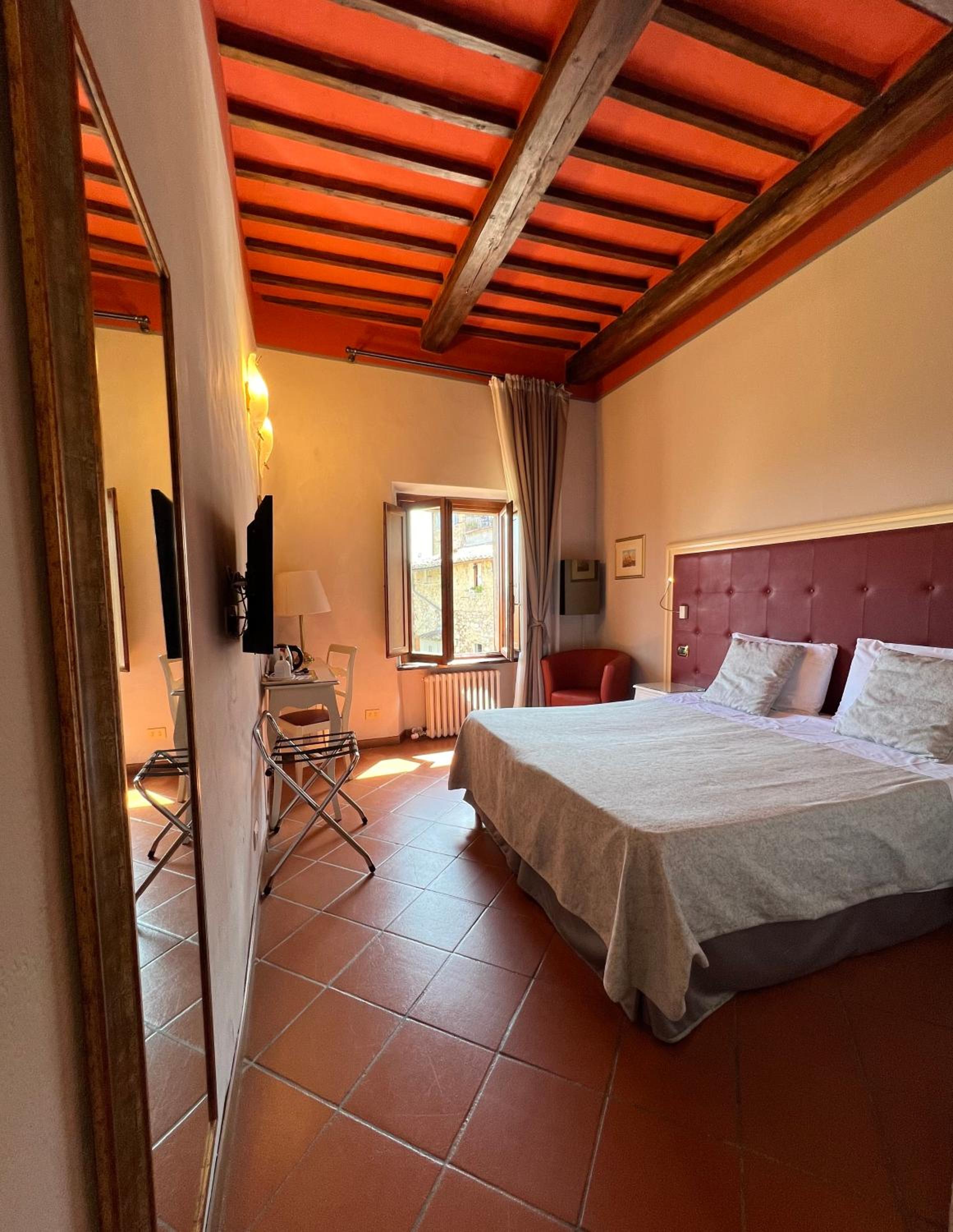 Double Room with Countryside View - Photo 4