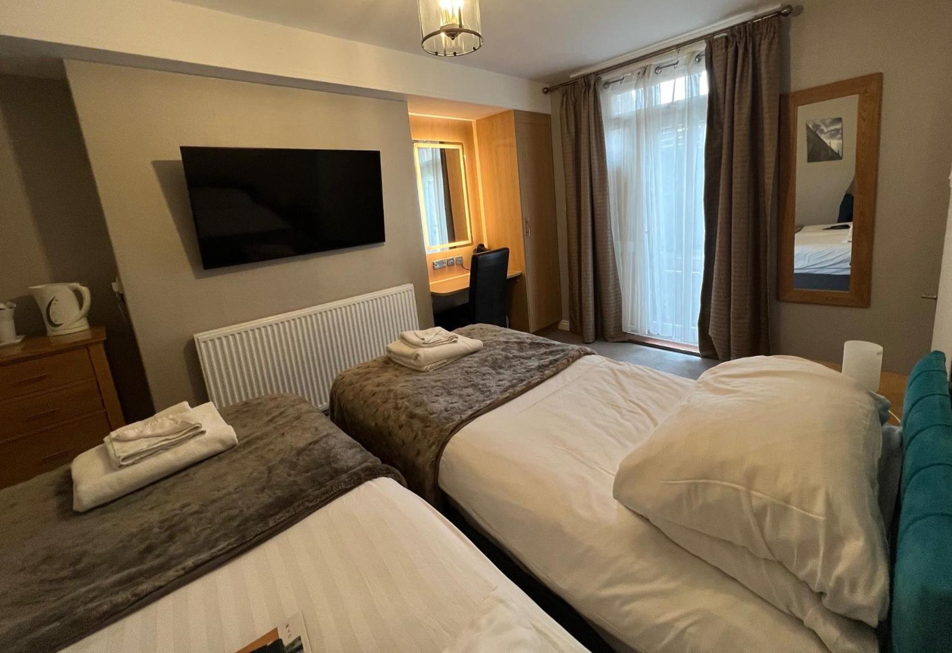 Budget Double or Twin Room - Photo 3