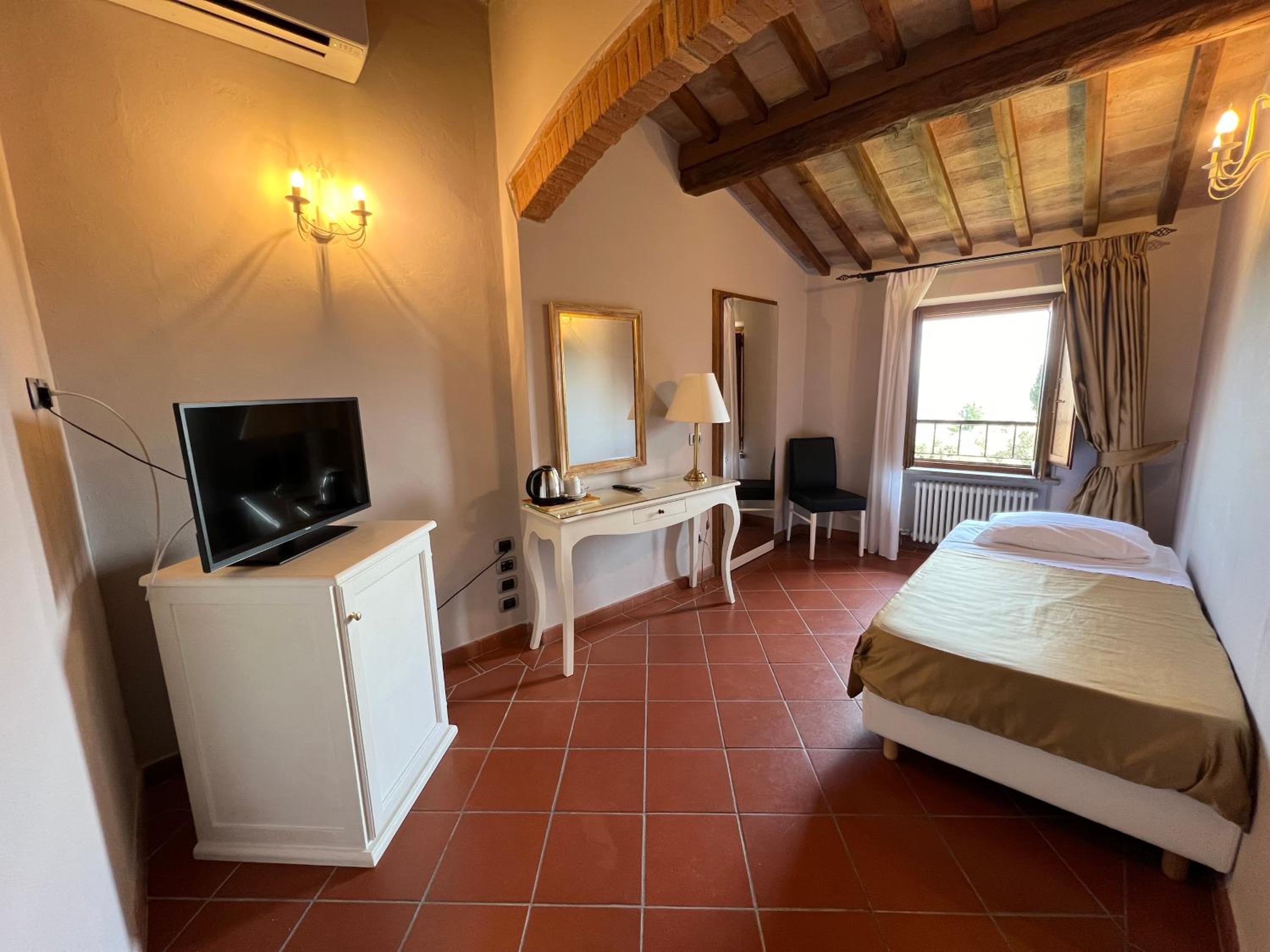 Triple Room - Photo 1