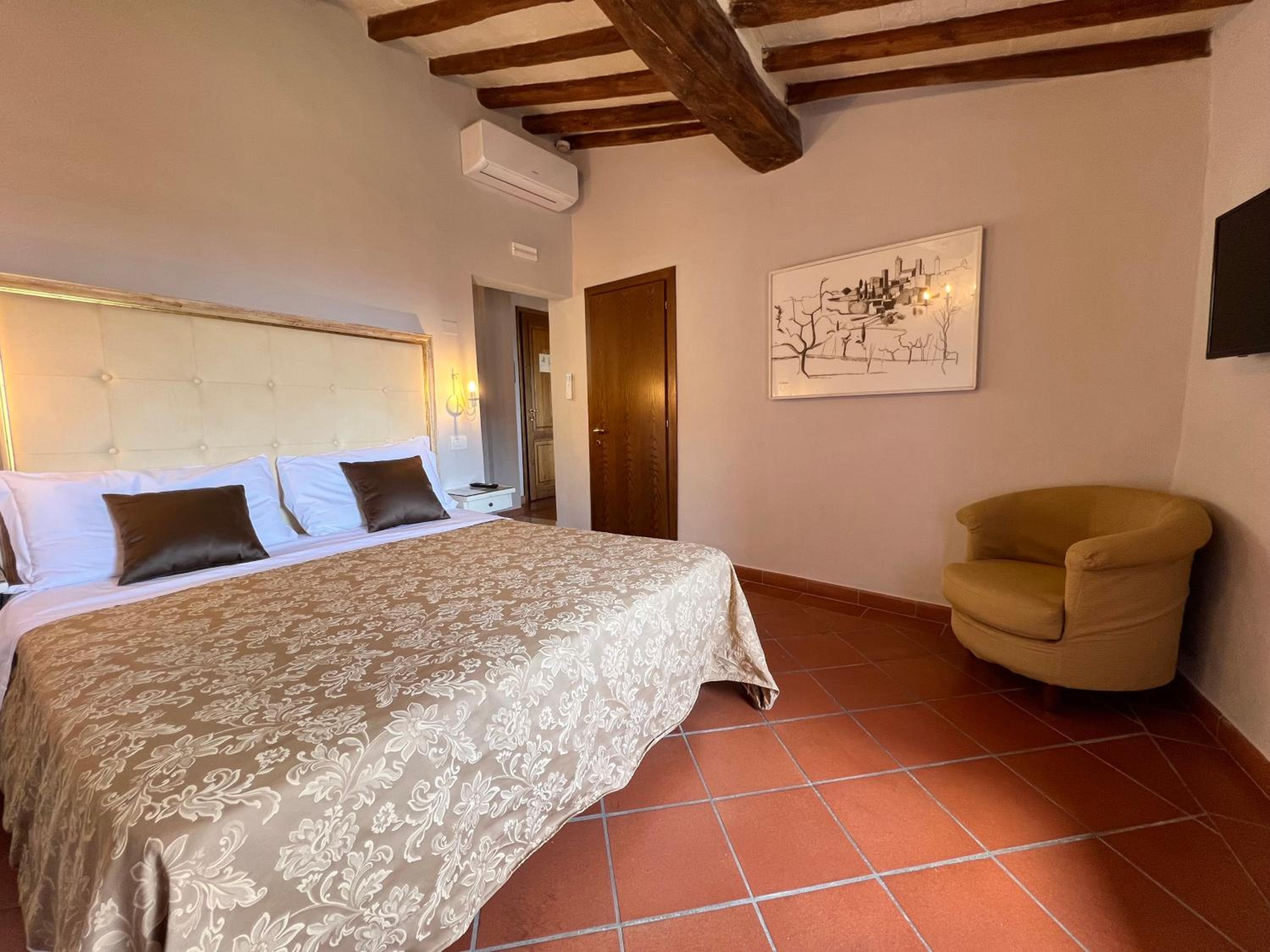 Triple Room - Photo 7