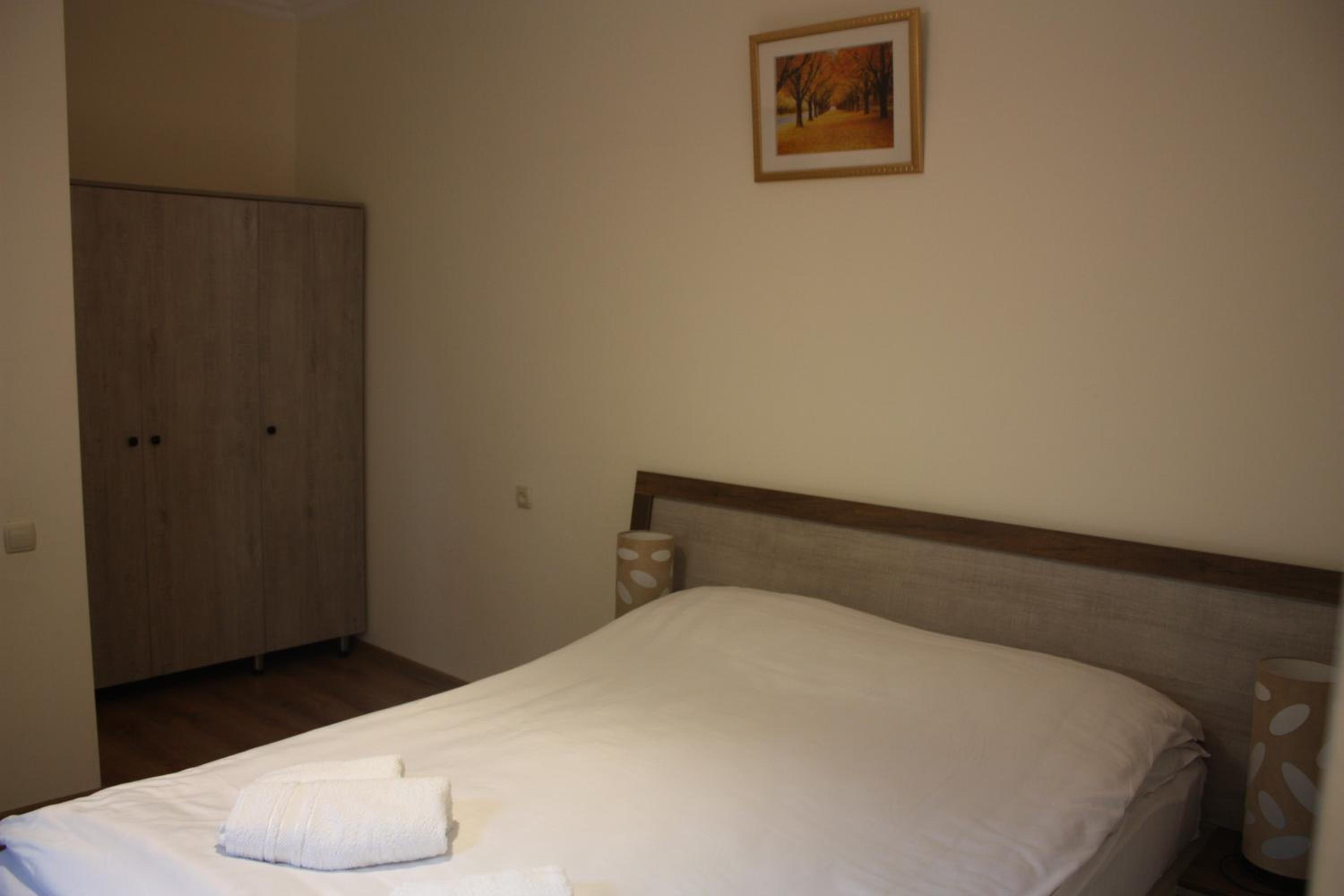 One-Bedroom Deluxe Apartment