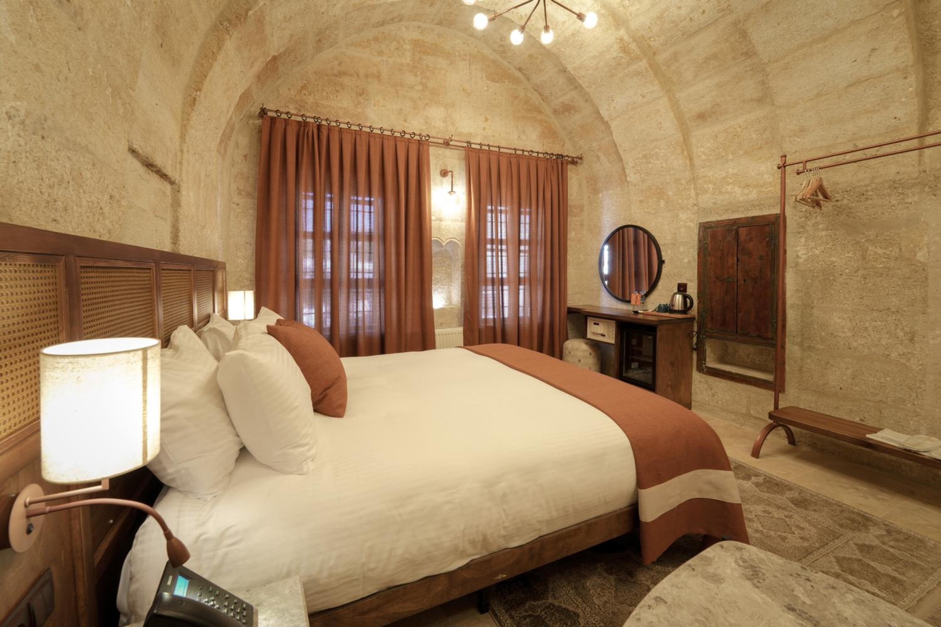 Deluxe Room - Photo 7