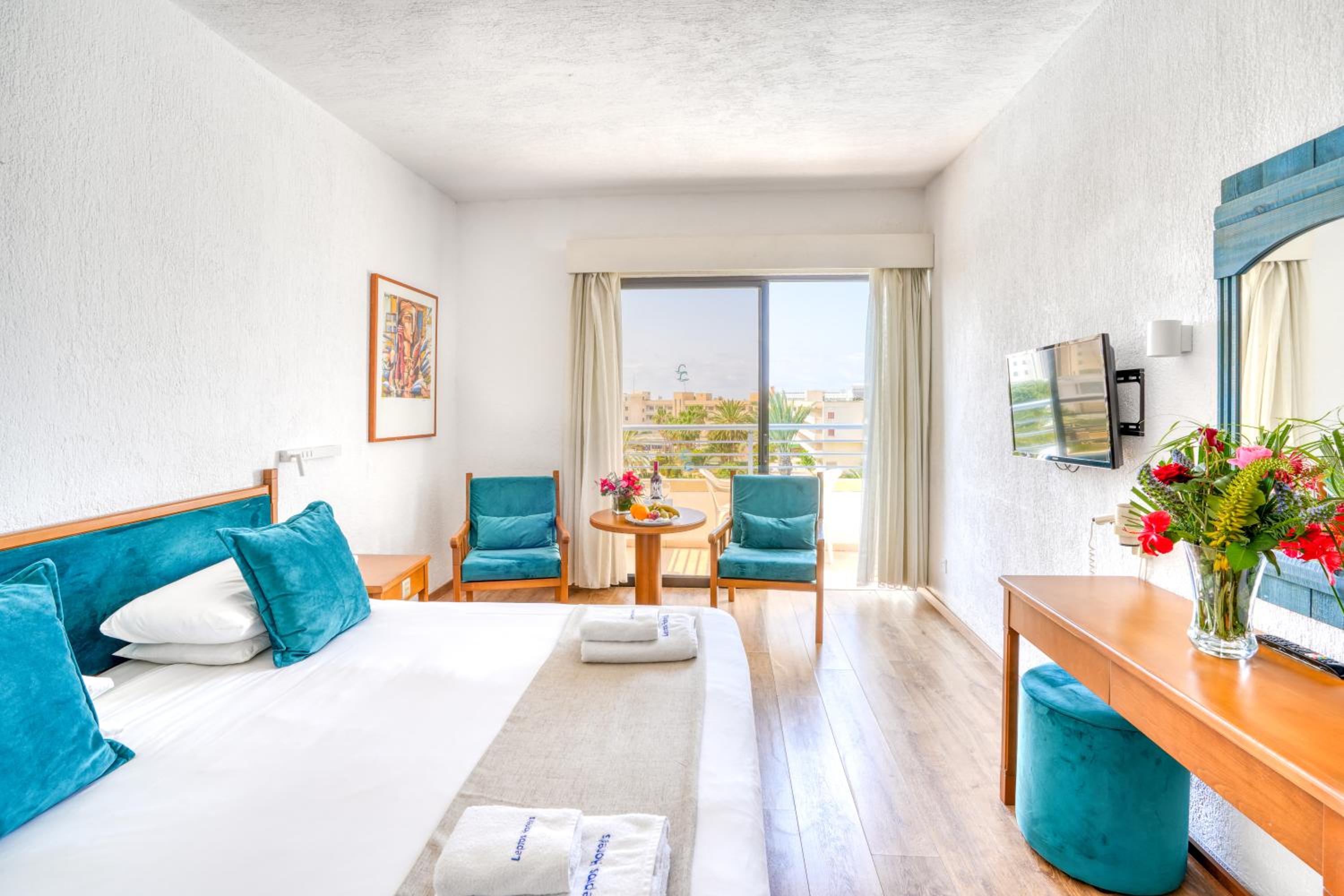 Standard Double or Twin Room - Photo 1