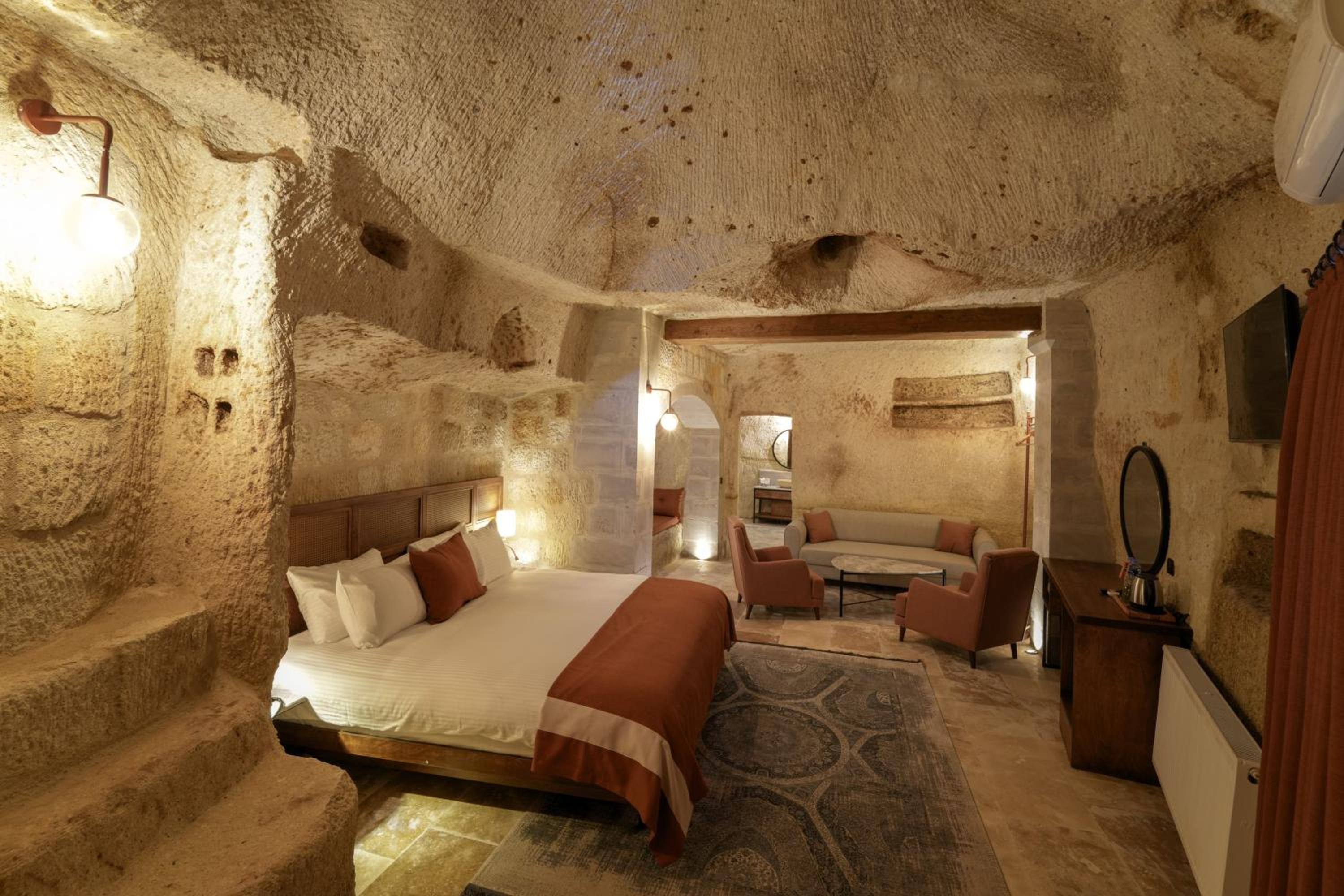 Suite - Photo 5