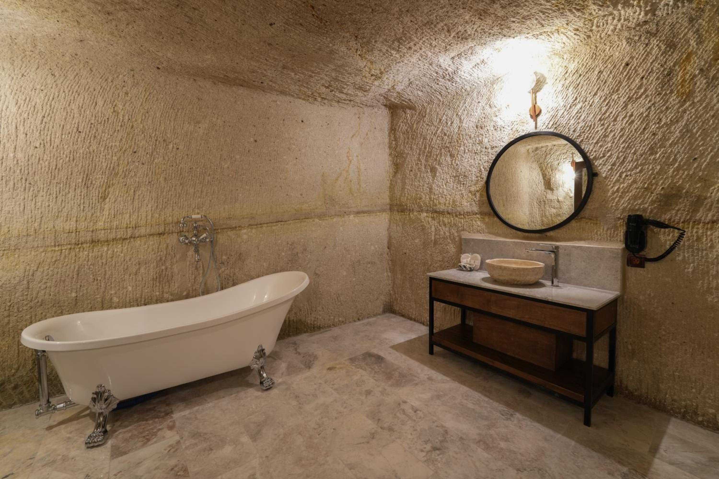 Suite - Photo 8
