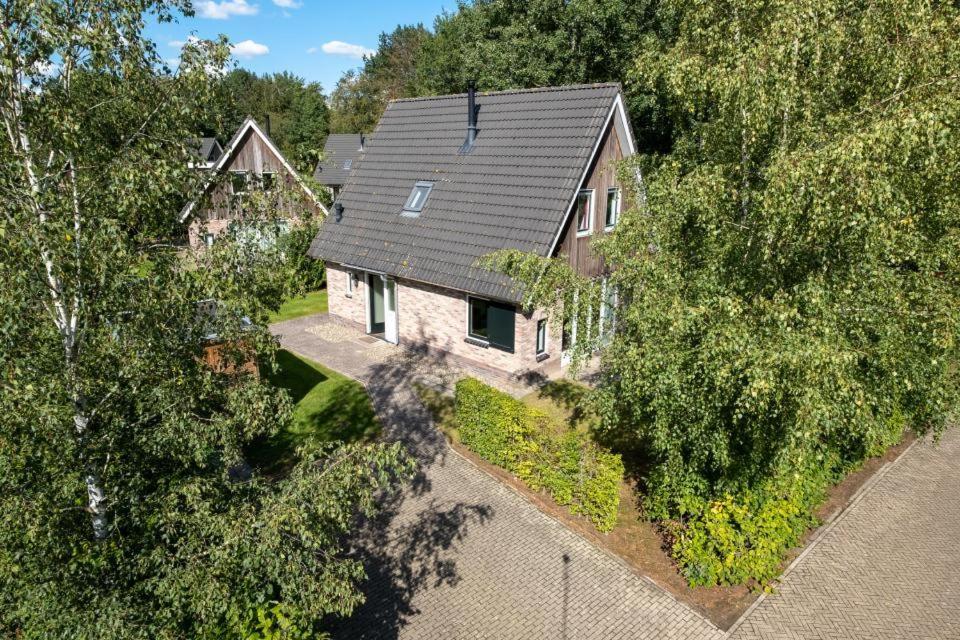 Three-Bedroom House photo 2