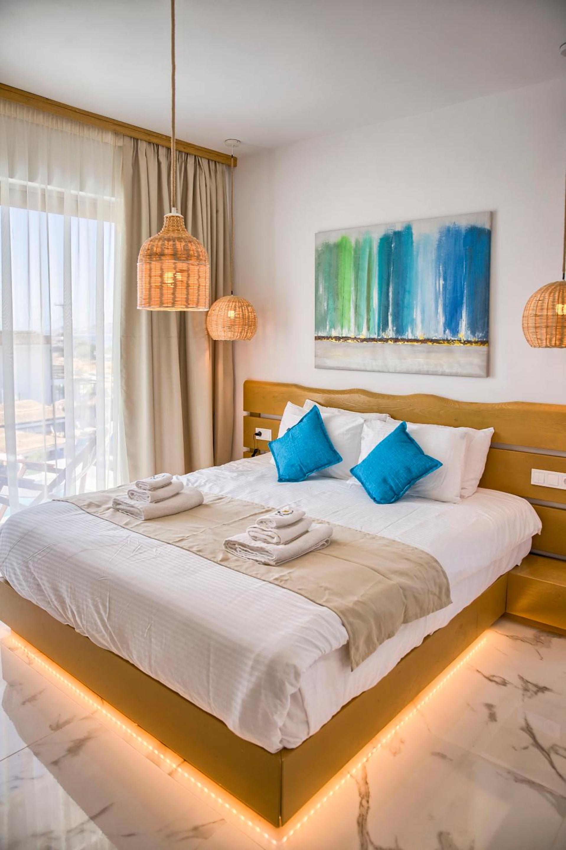 junior suite with private panoramic pool (villas) photo 3