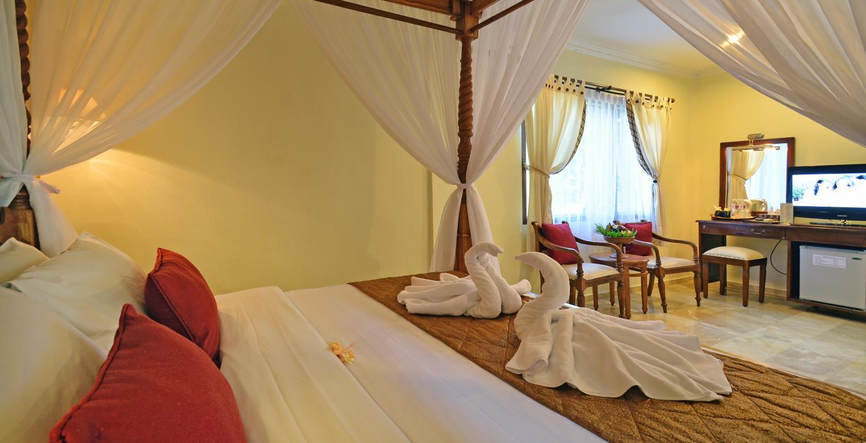 Downstairs Villa - Photo 3