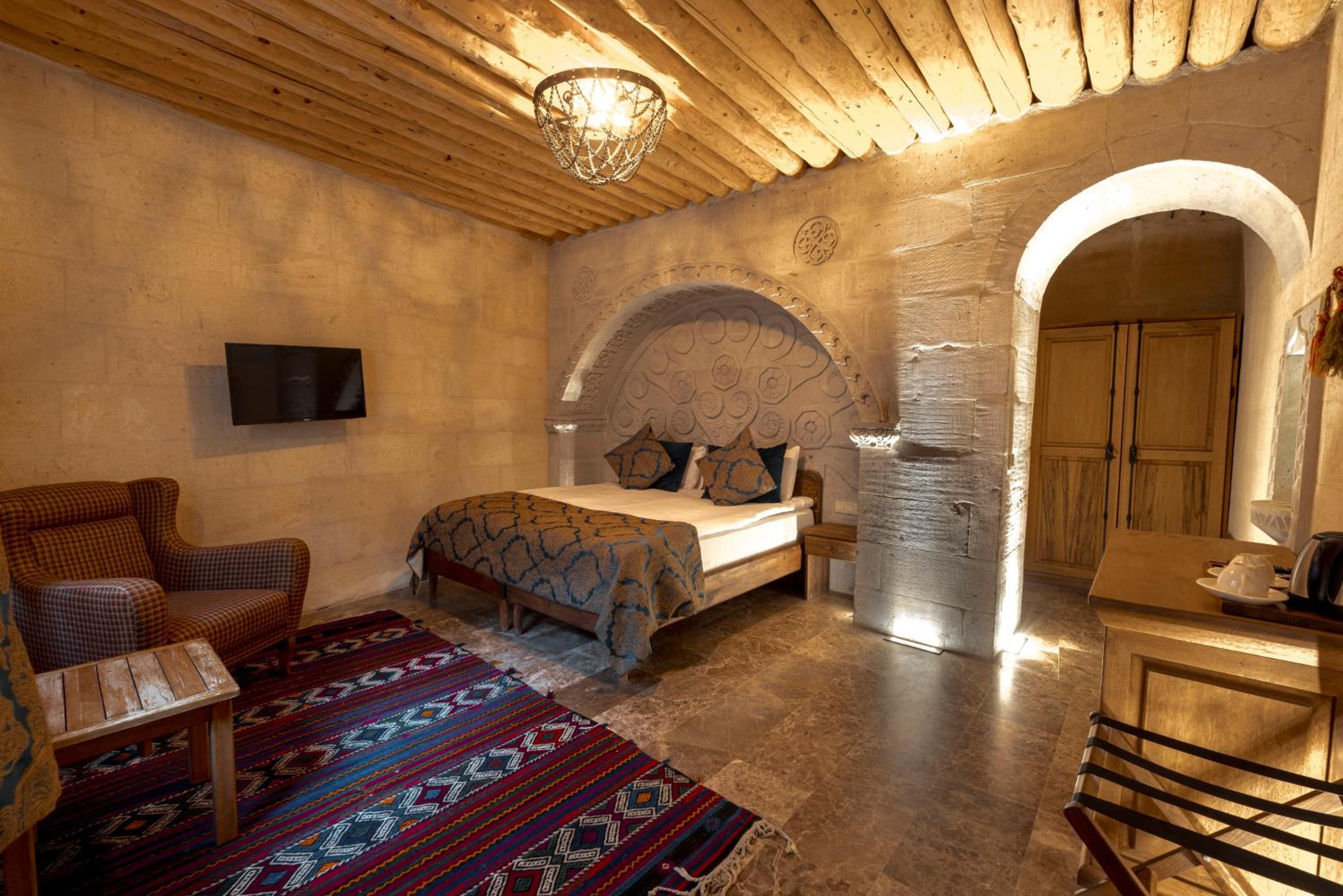 Deluxe Room - Photo 3