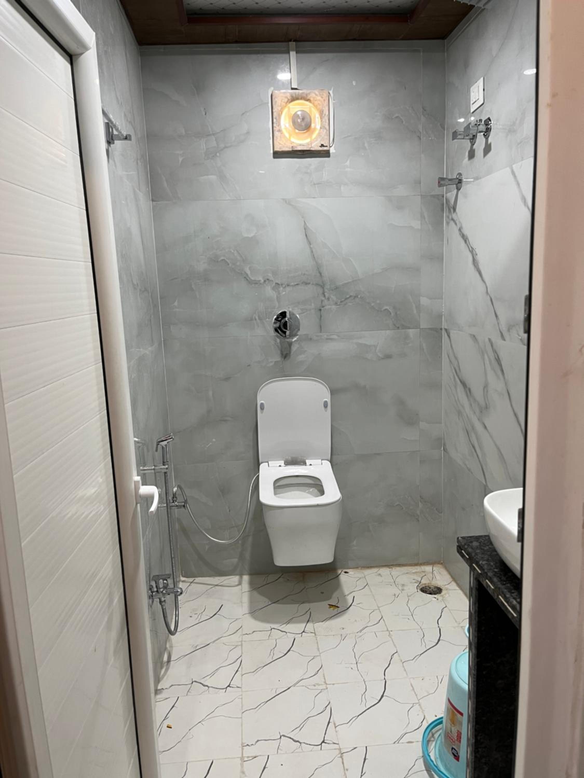 Deluxe King Room photo 2