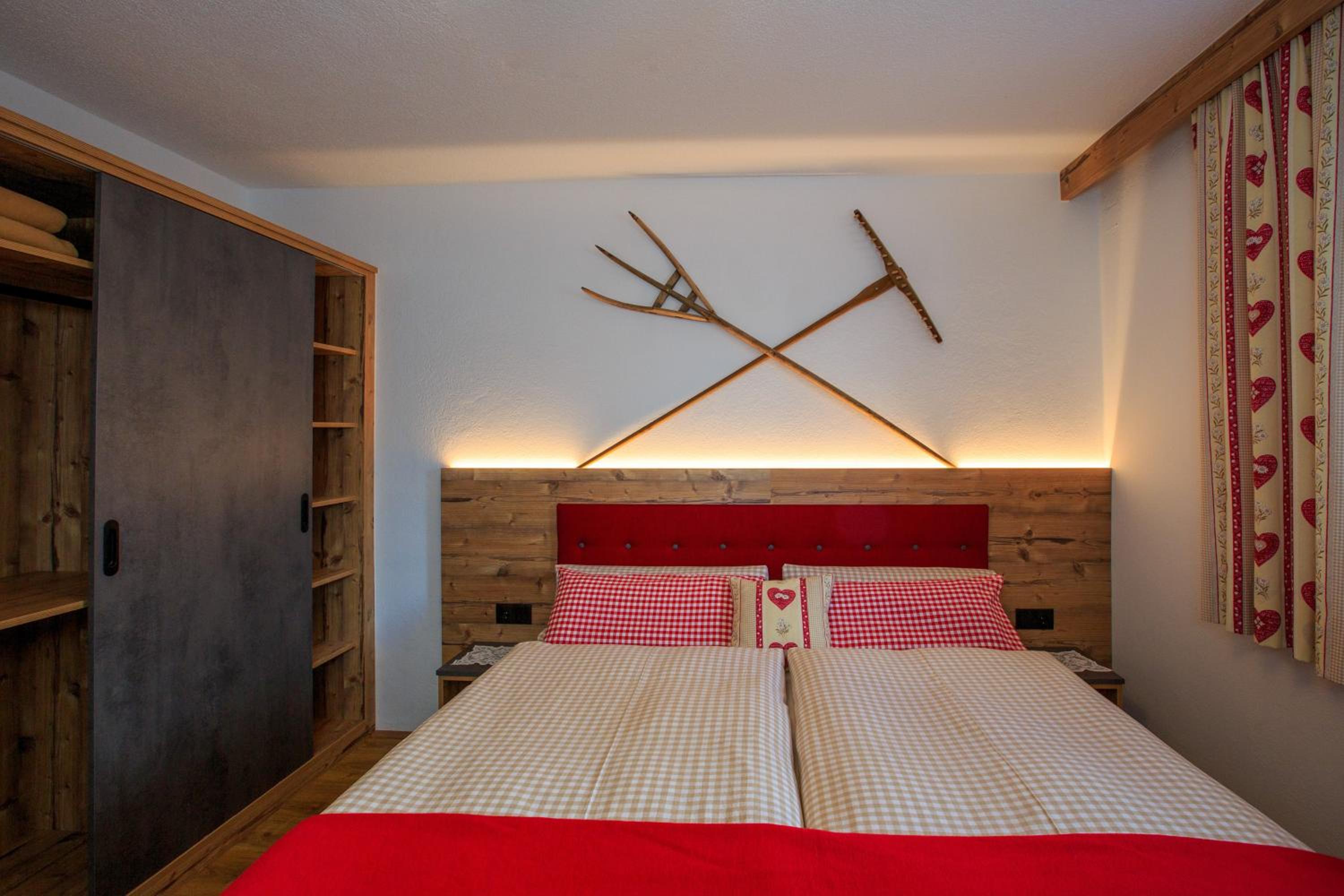 Apartment with Balcony Enzian (2-4 Adults)