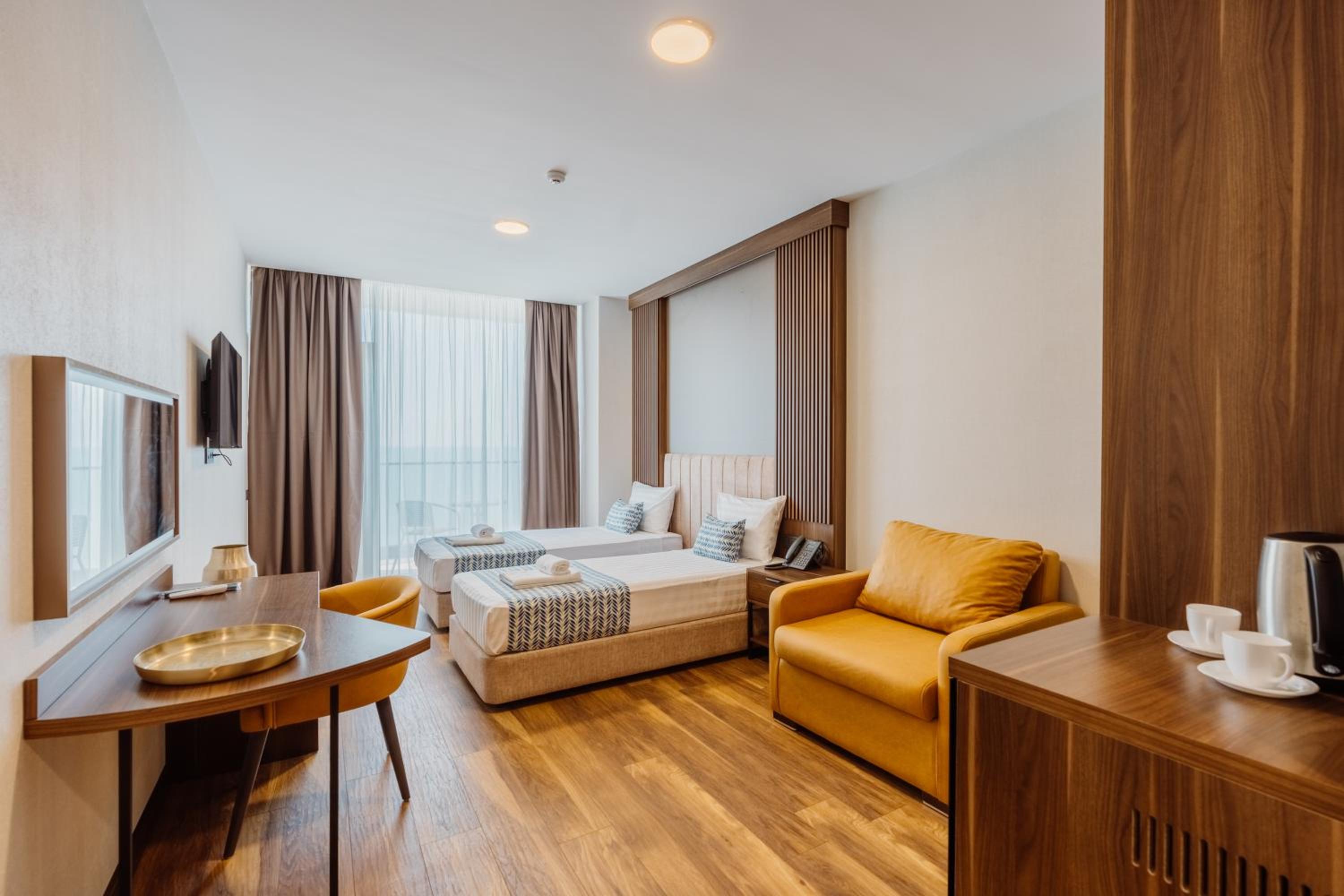 Deluxe Twin Room with Sea View photo 1