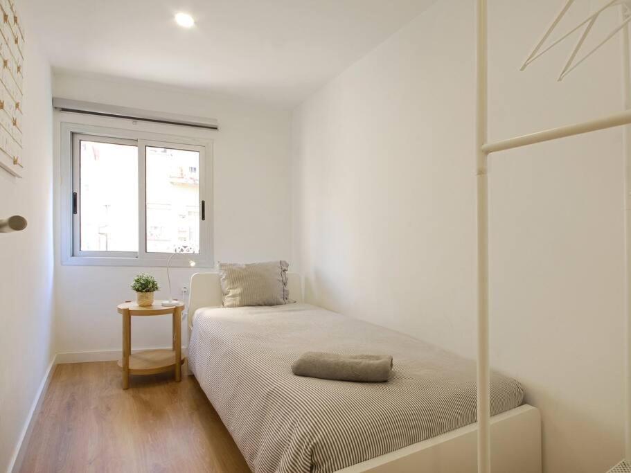 Cozy Two-Bedroom Apartment photo 3