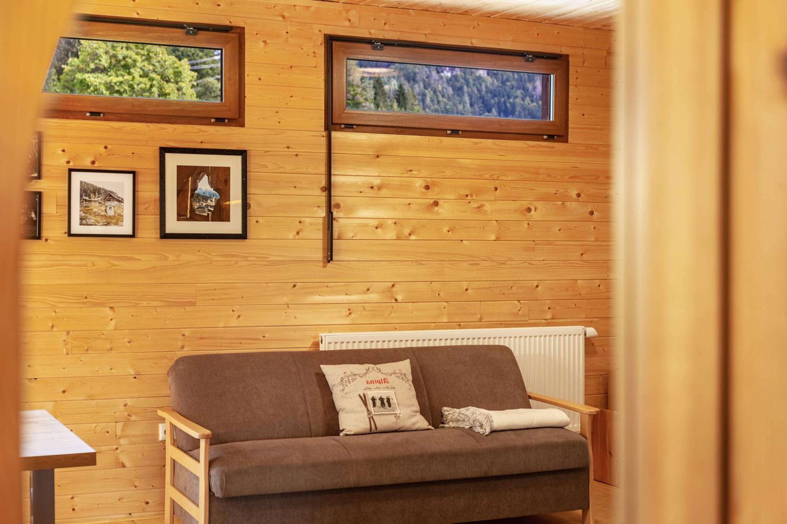 Two-Bedroom Deluxe Apartment with Garden View photo 1