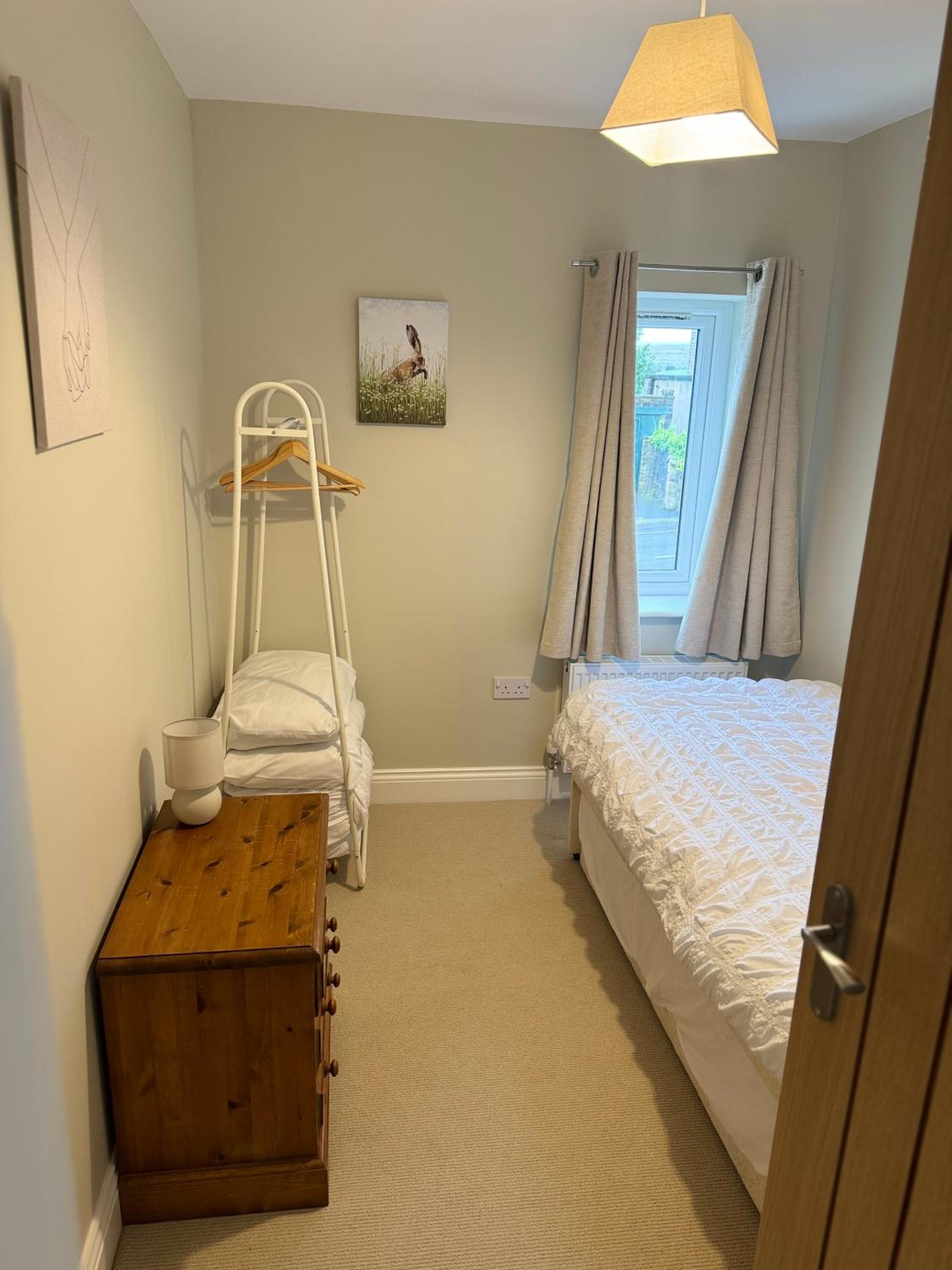 Three-Bedroom House photo 3