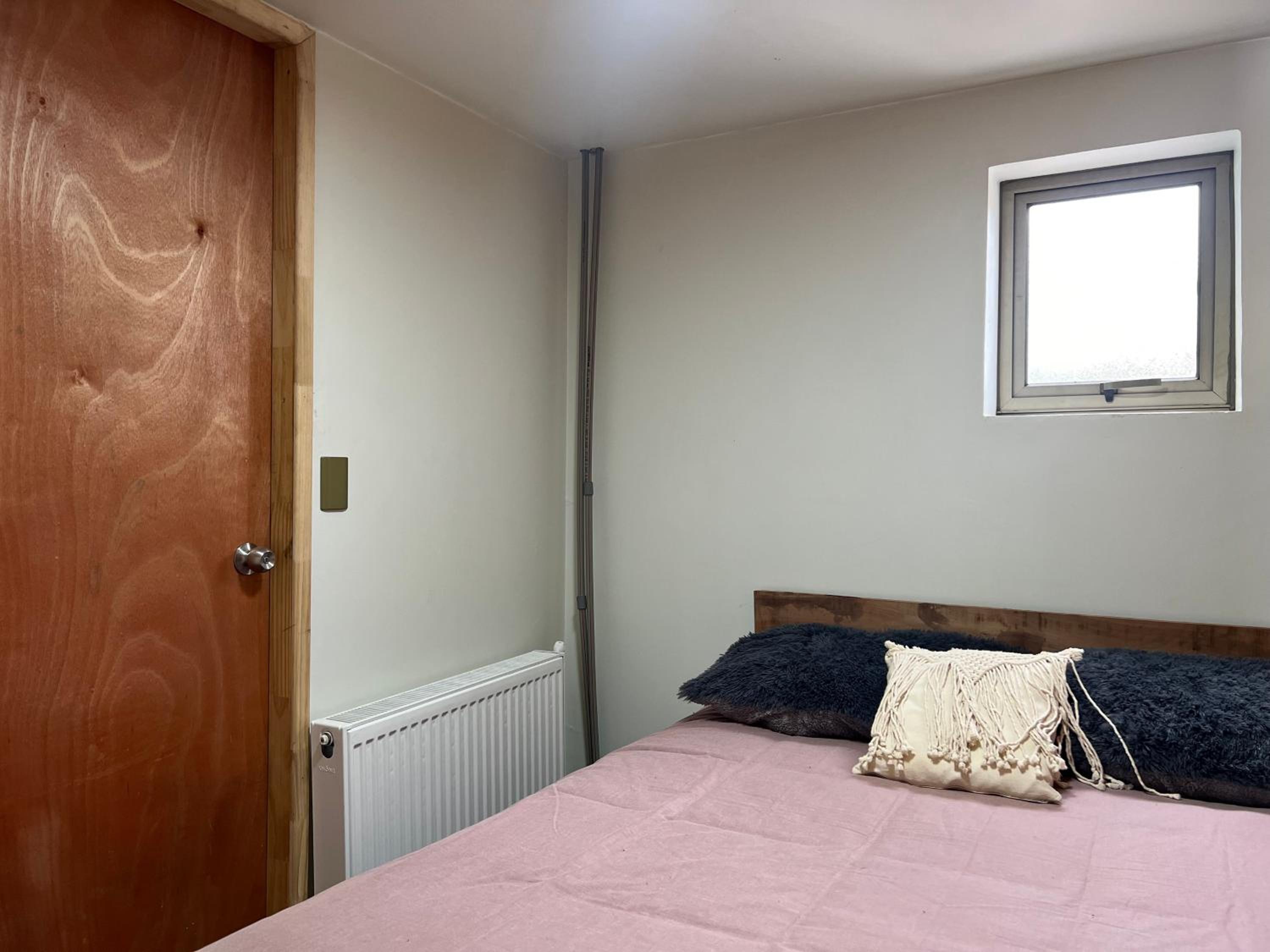 Apartment with Shower