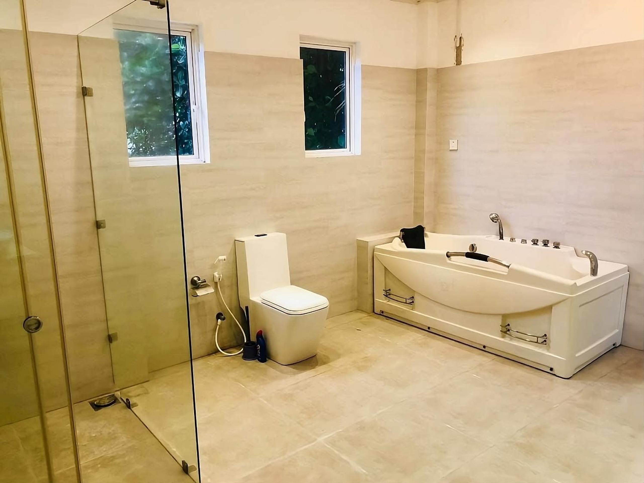 Deluxe Double Room with Balcony photo 2
