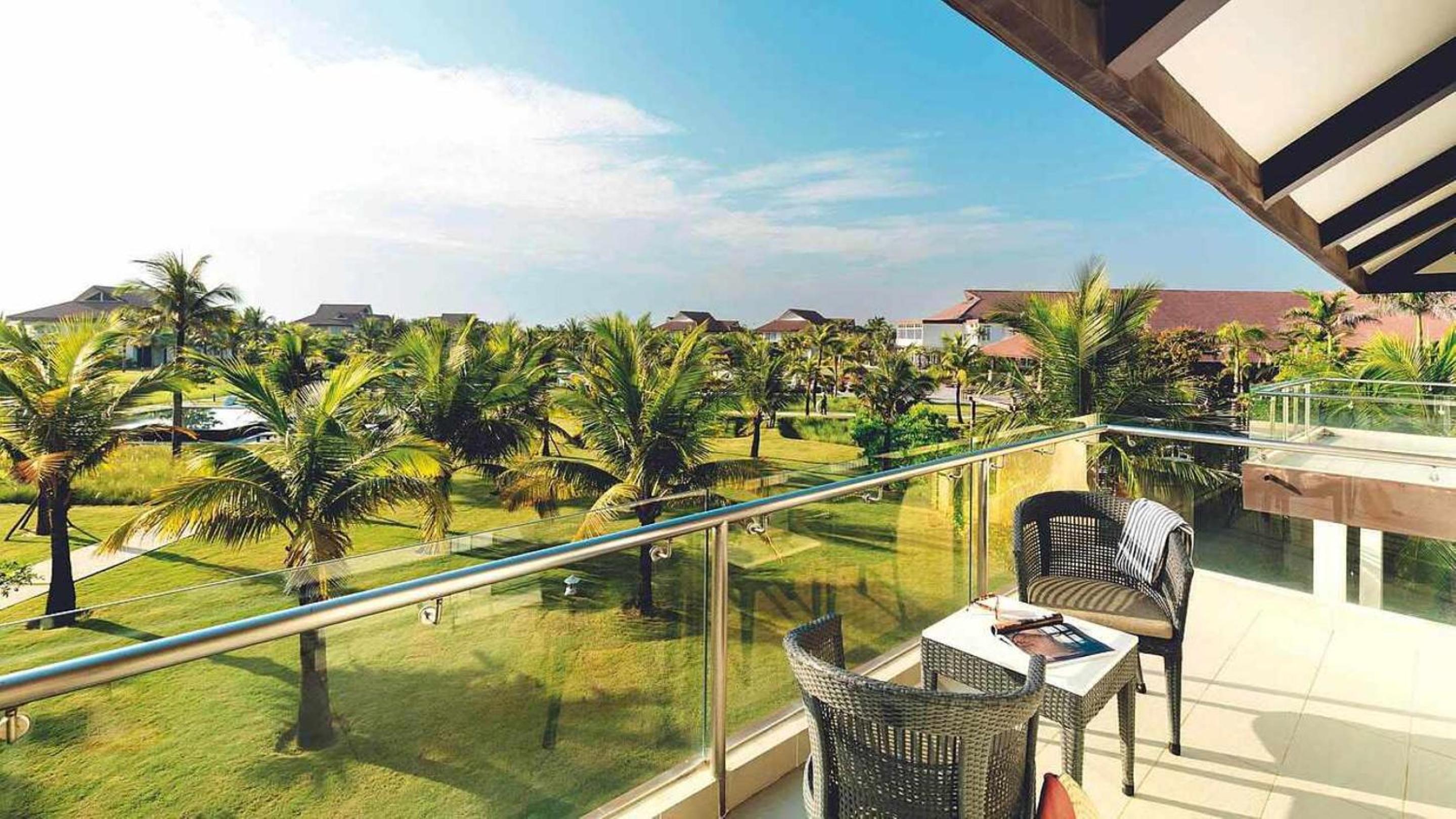 Junior Suite with Garden View photo 3