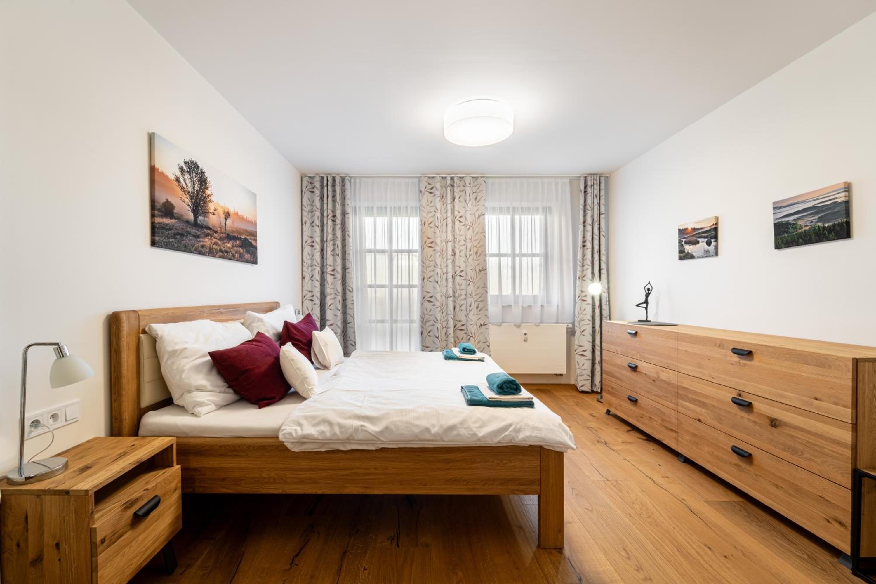 One-Bedroom Apartment photo 2