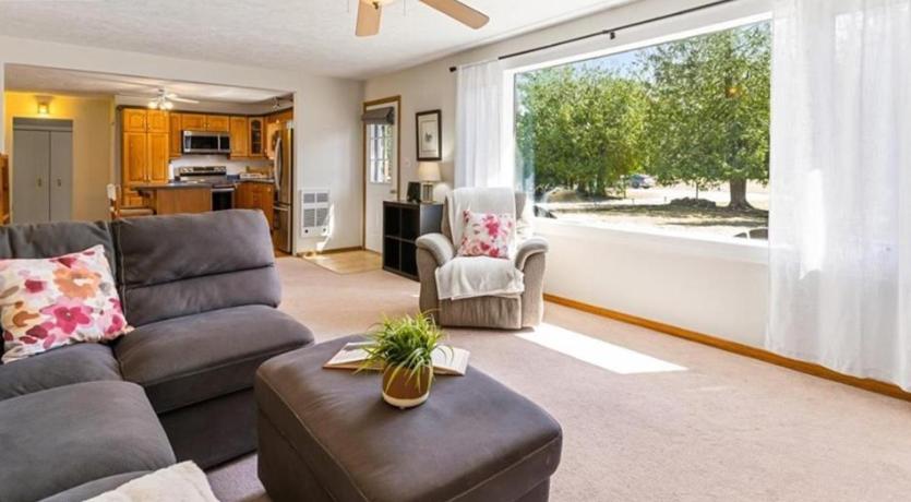 Two-Bedroom House photo 1