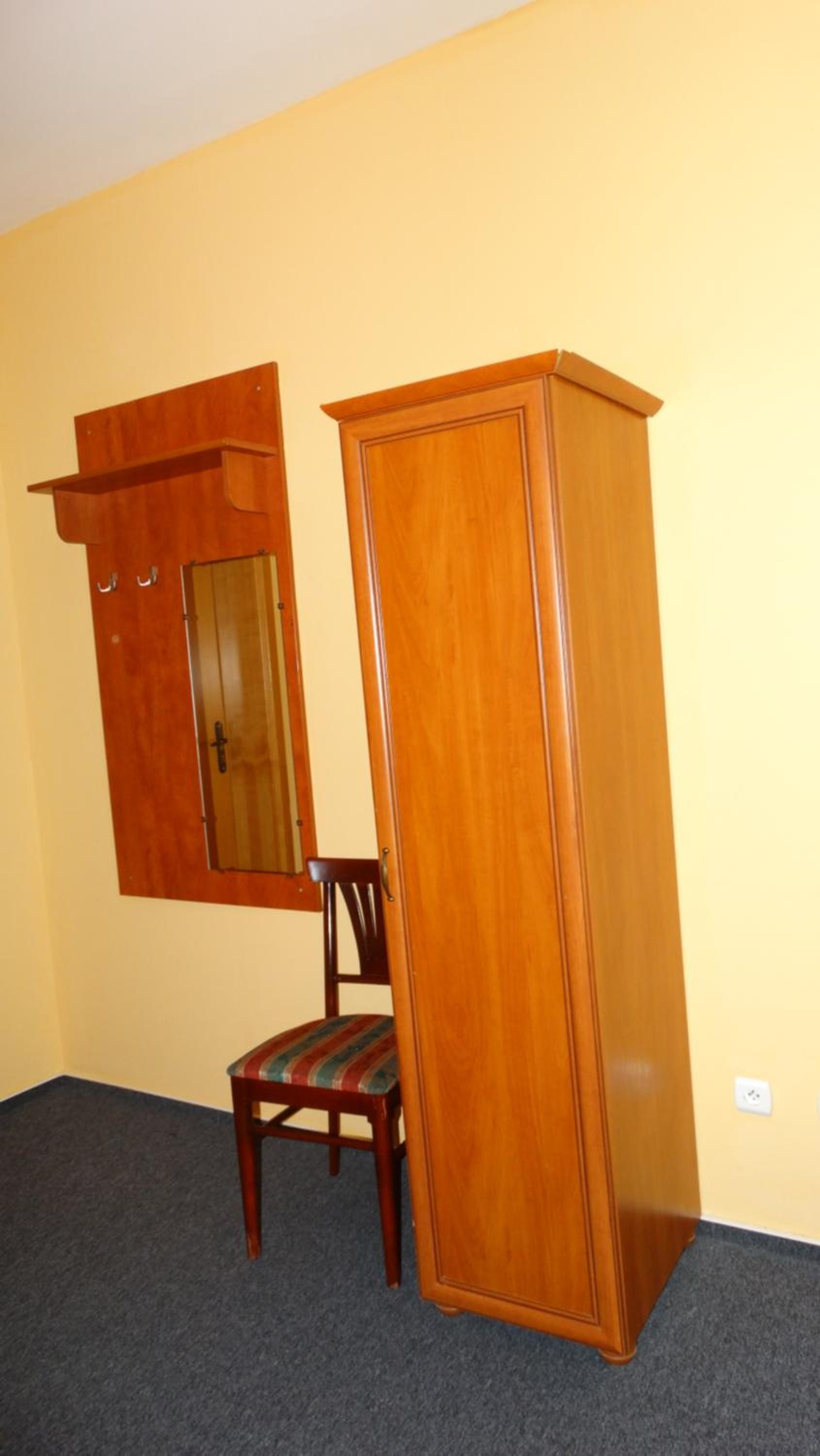 Standard Queen Room photo 3