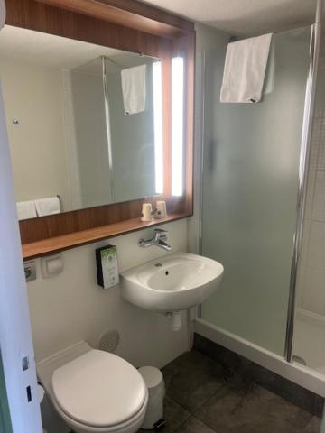 Standard Double Room with One Single Bed - Up to Ten Years - Photo 4