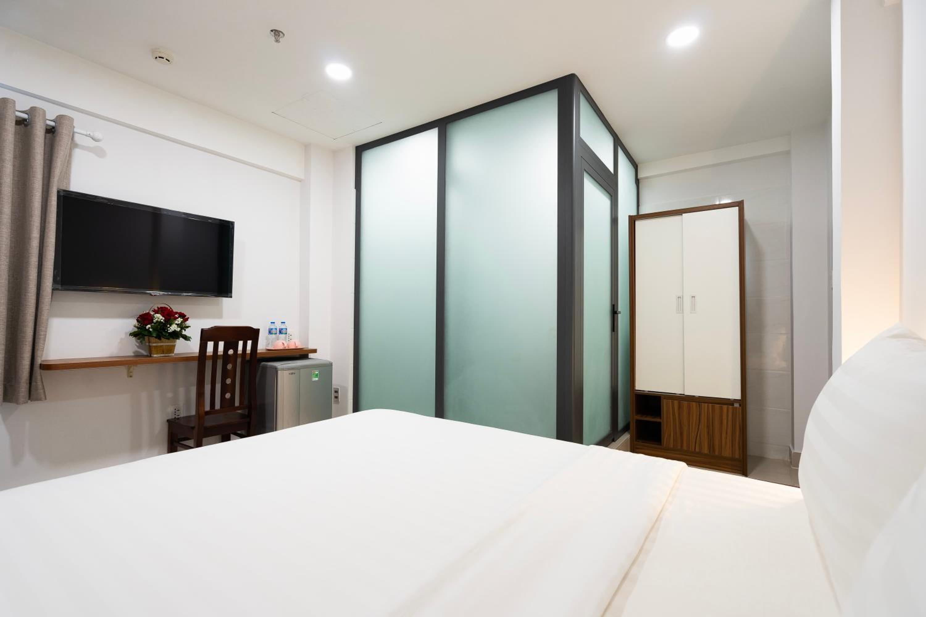 Deluxe Queen Room