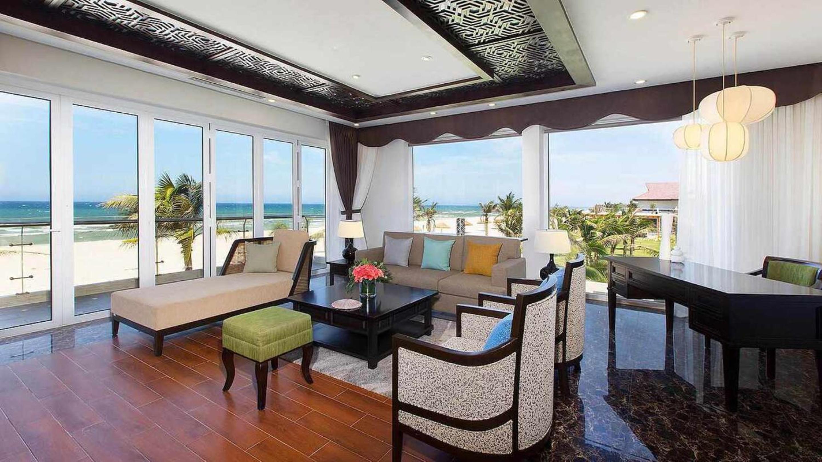 Three-Bedroom Villa photo 1