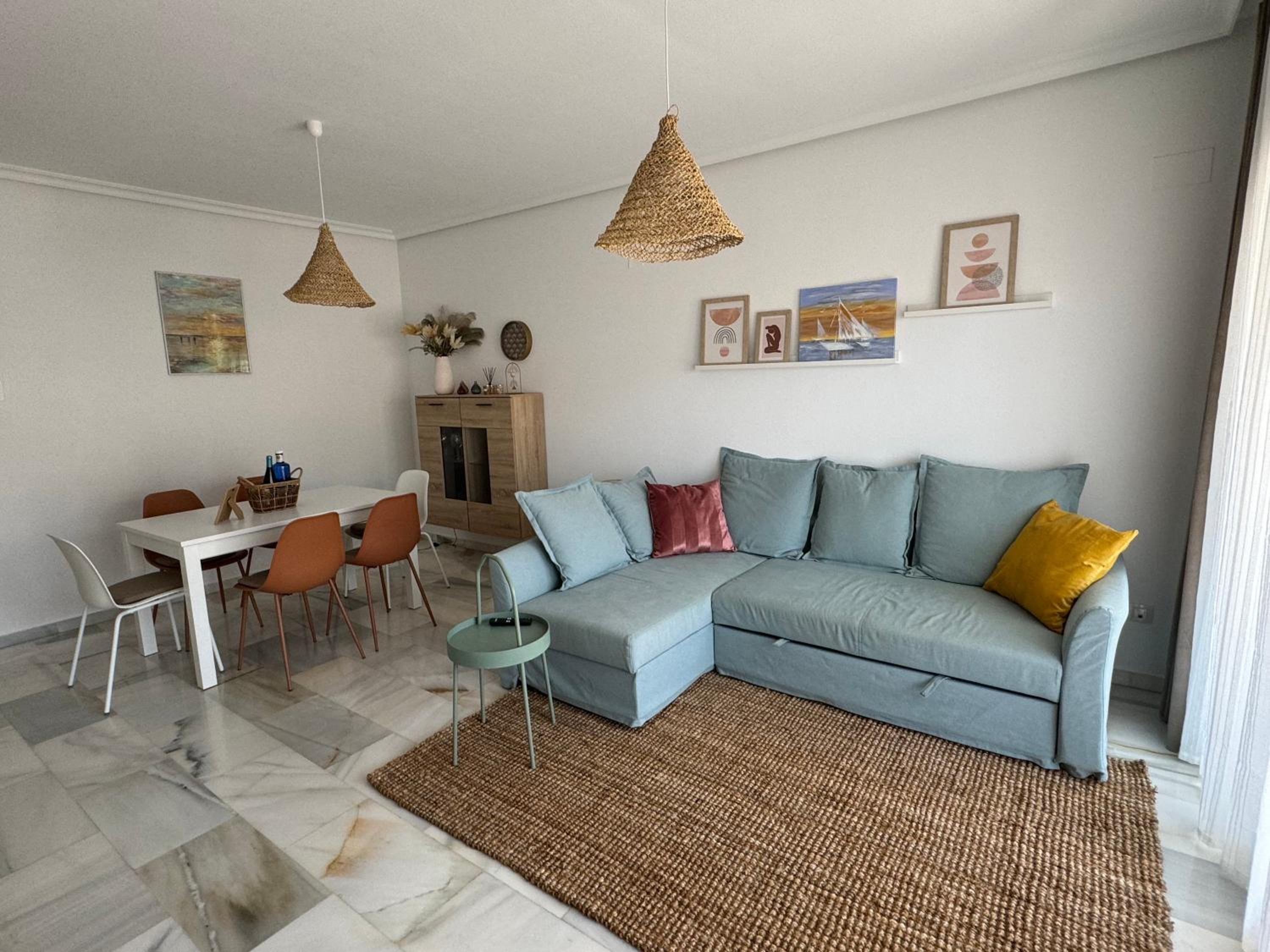 Apartamento de dos habitaciones con balcón