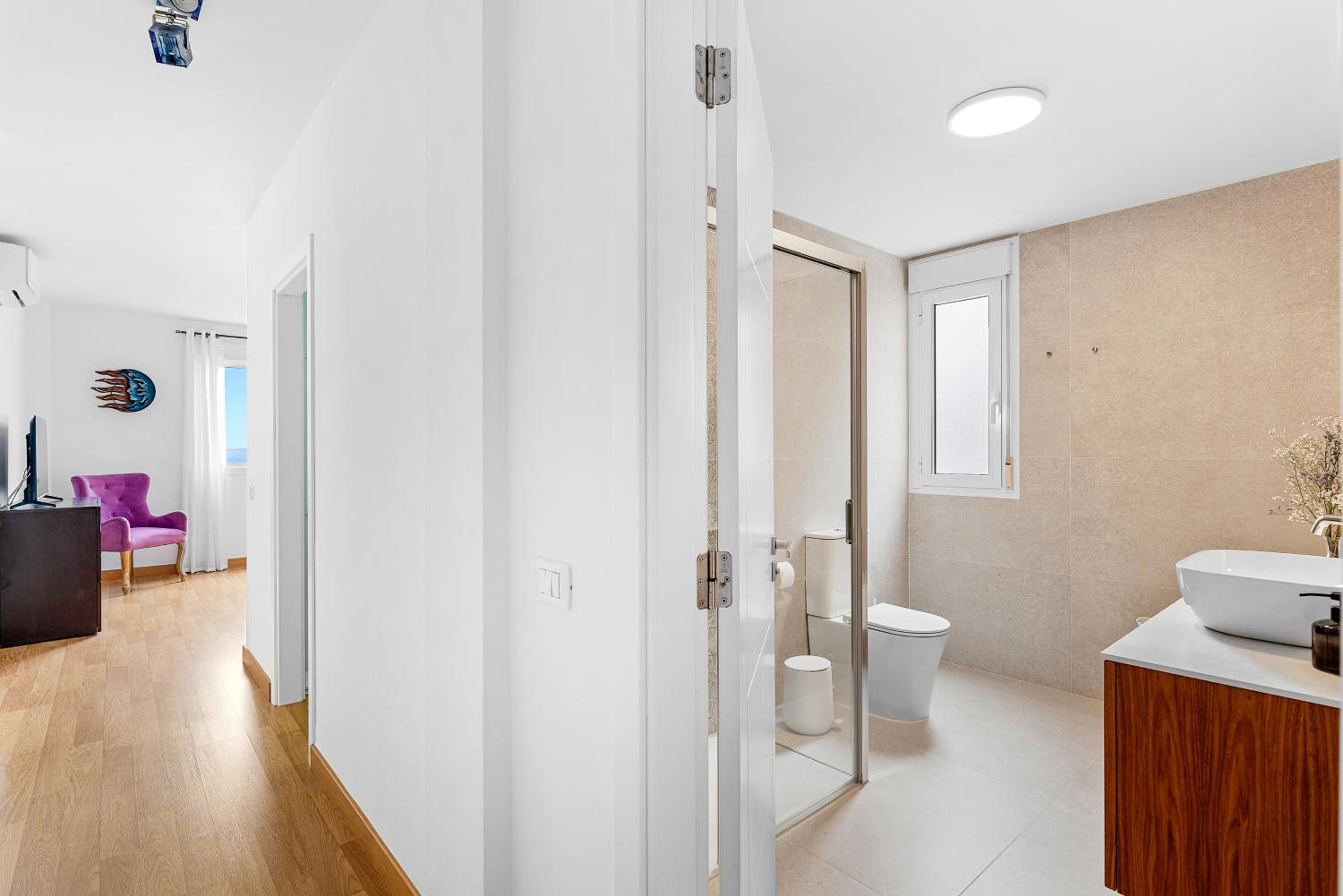 Four-Bedroom Luxury Apartment photo 2