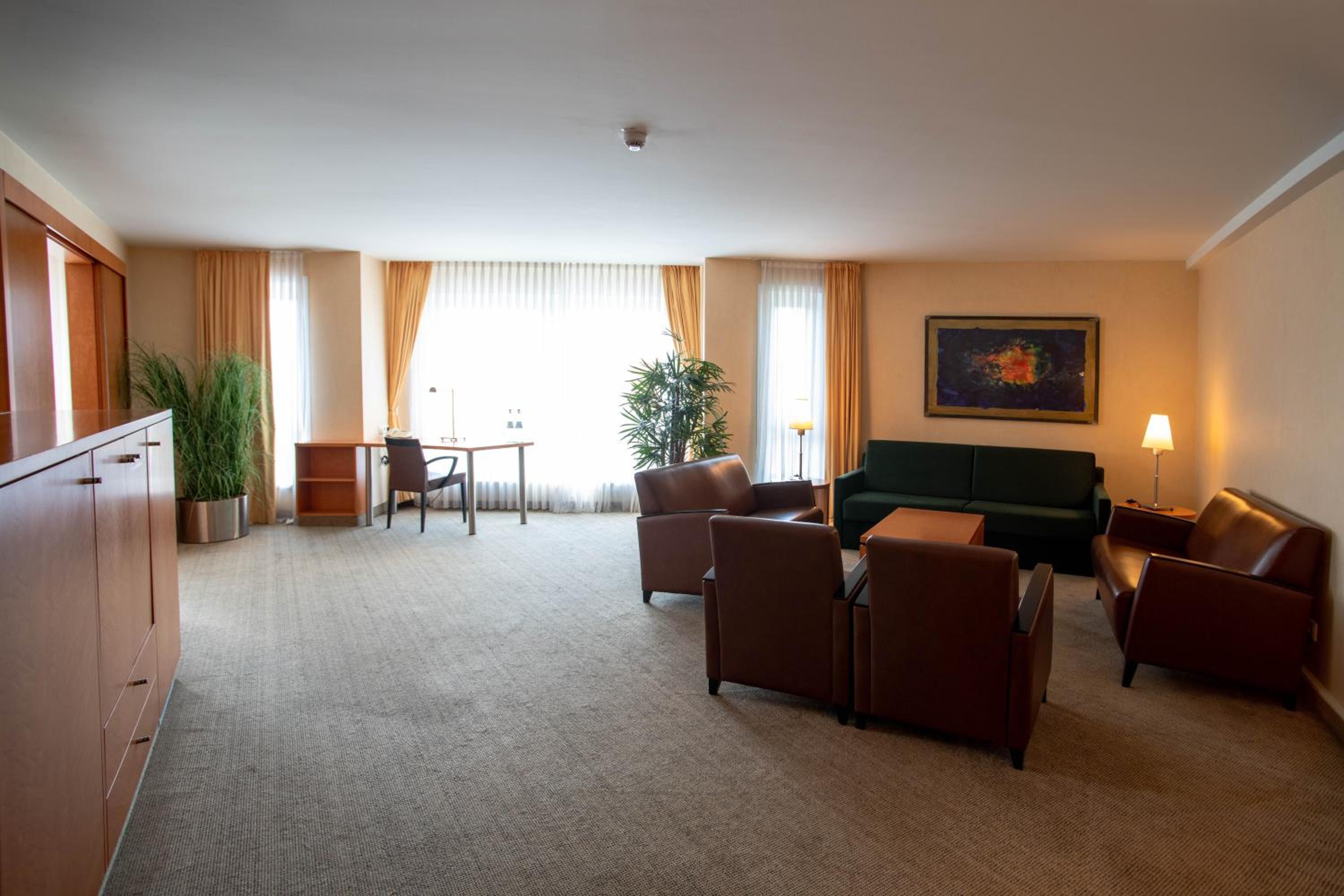 Family Room - Photo 7