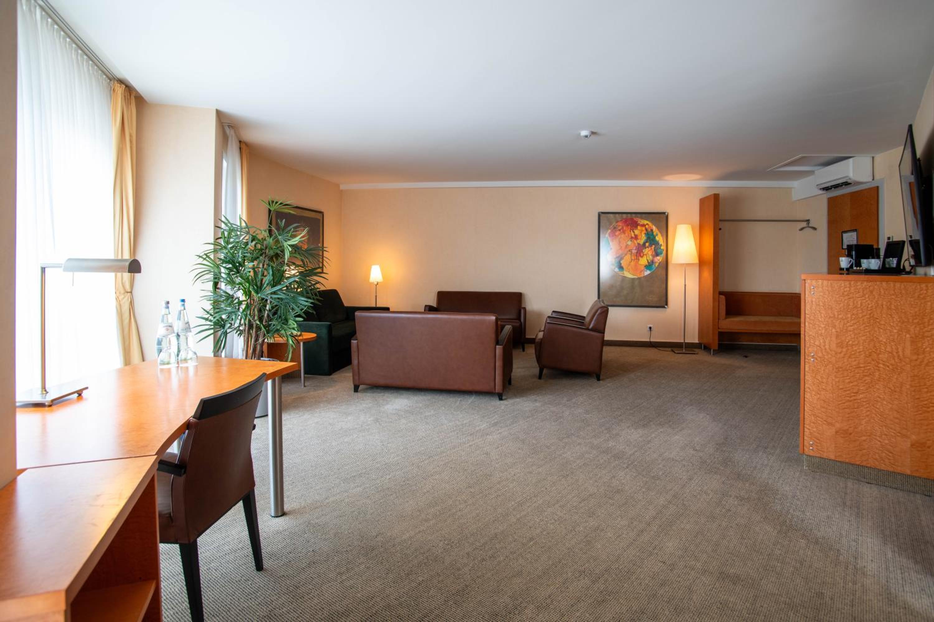 Family Room - Photo 11