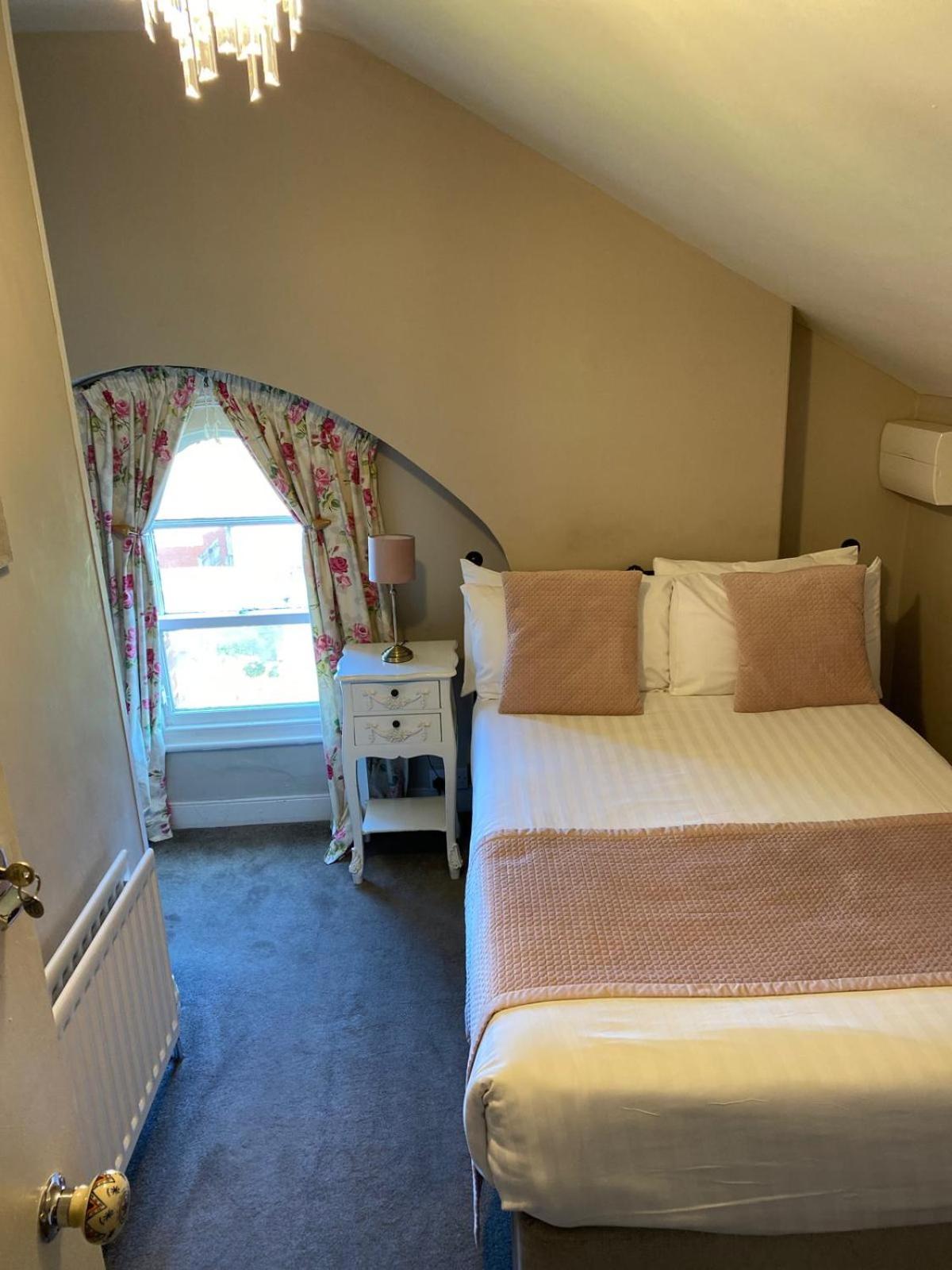 Small Double Room photo 3