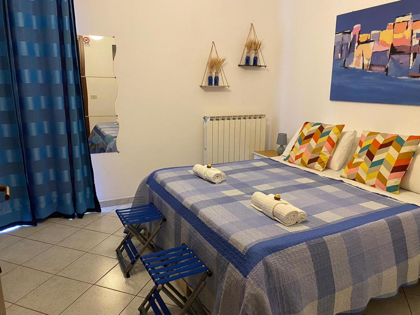 Double Room with Balcony - Photo 6