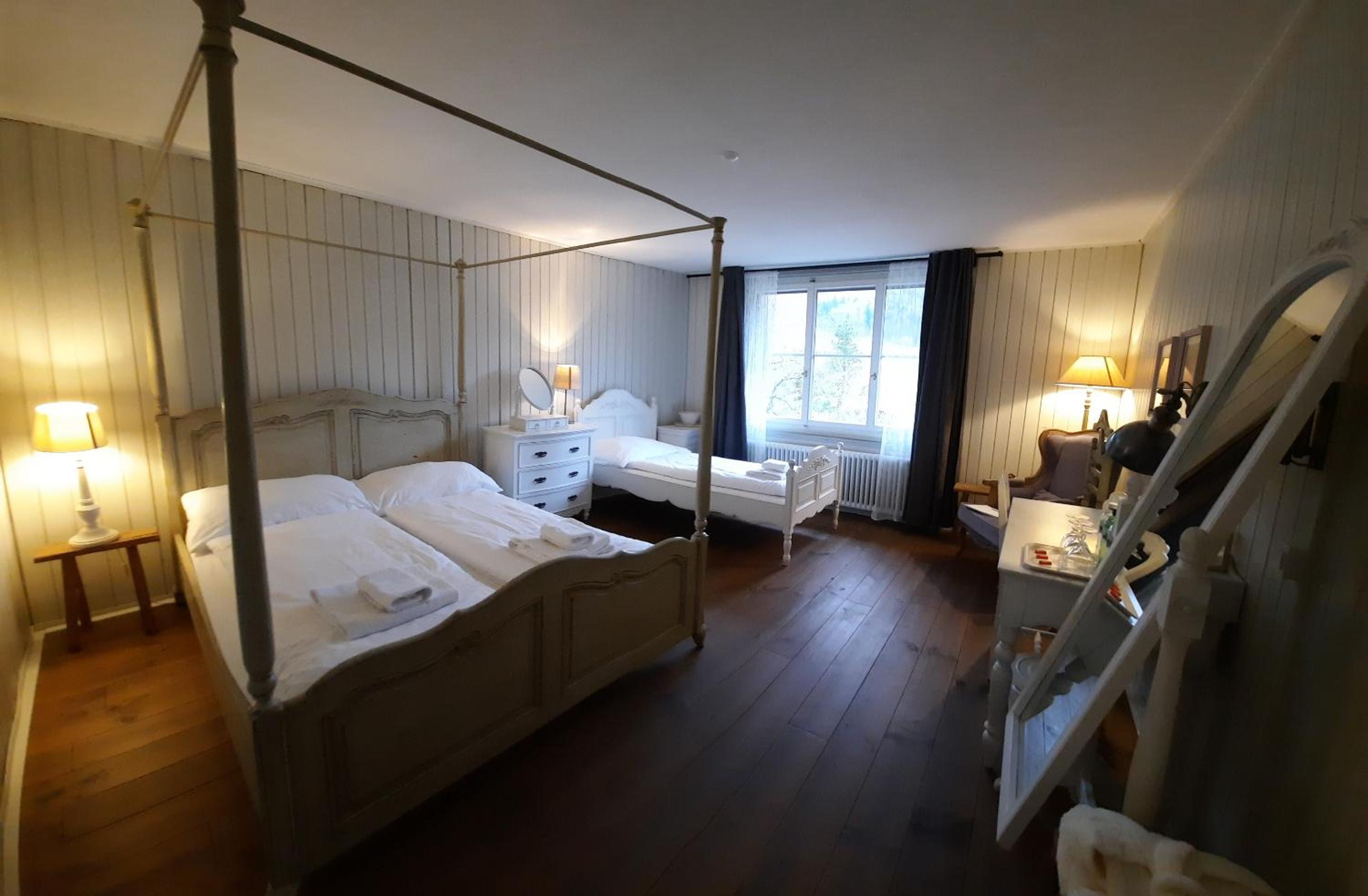 Triple Room with Shared Bathroom photo 1