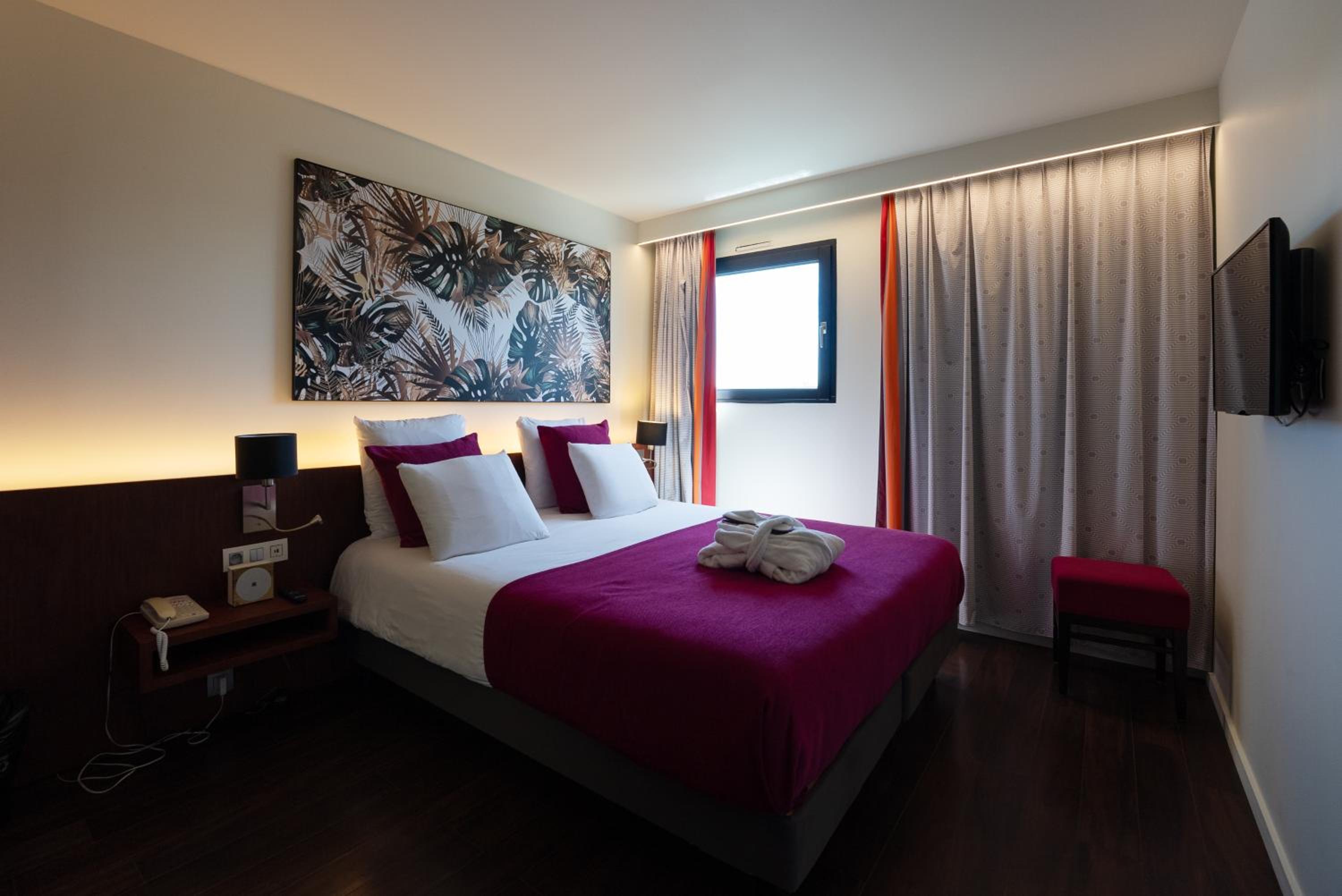 Standard Double Room - Photo 7