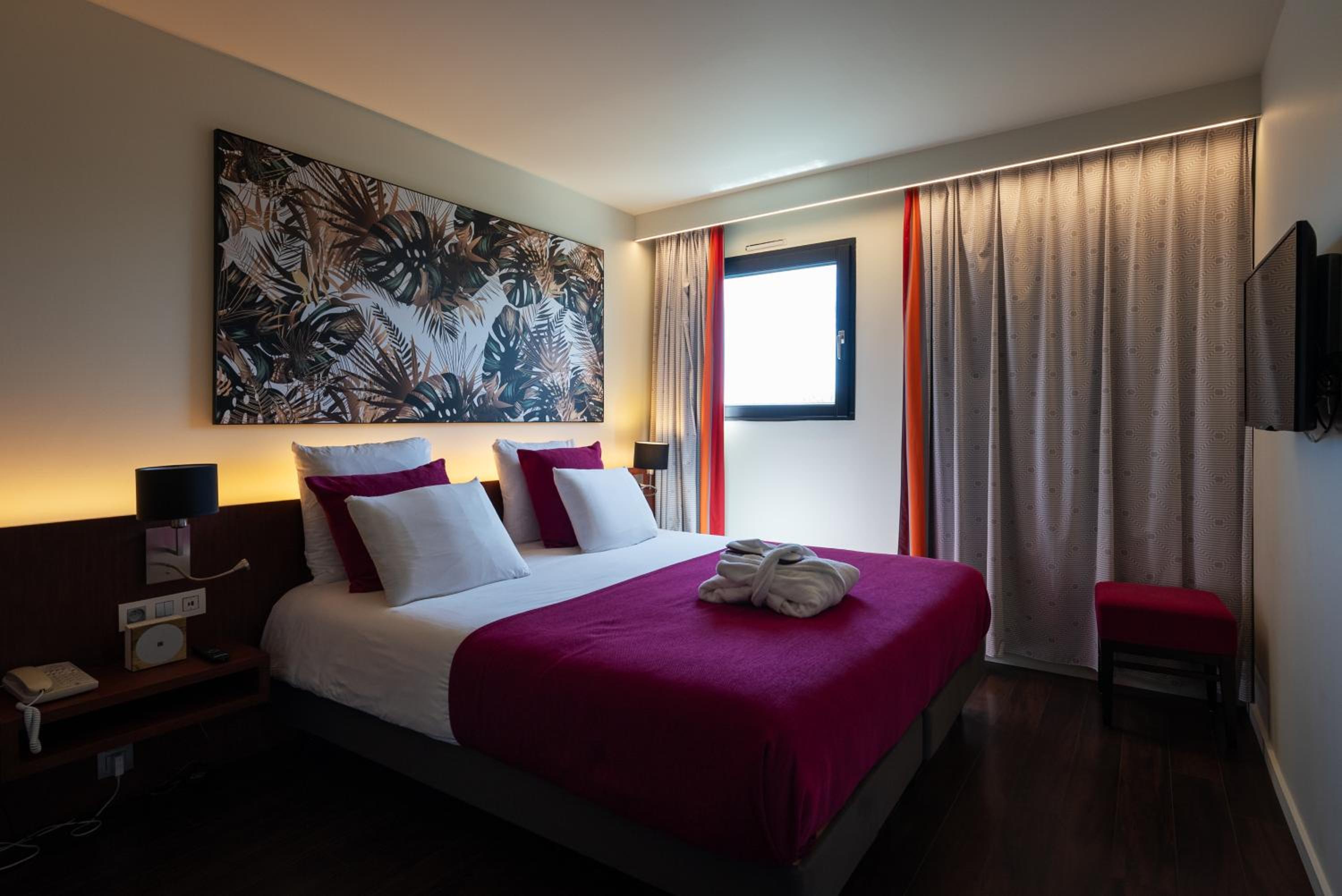 Standard Double Room - Photo 9