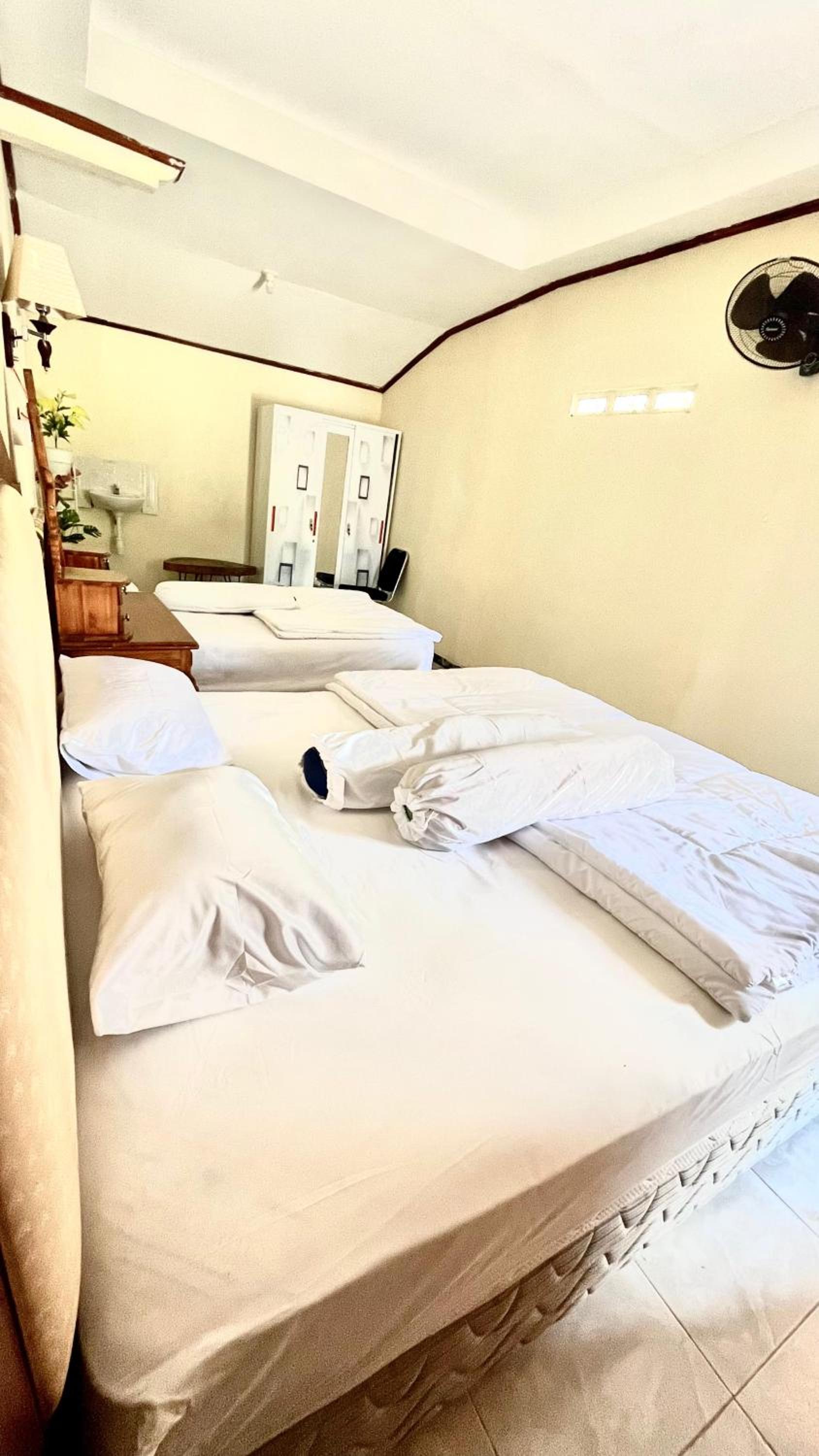 Double or Twin Room photo 3