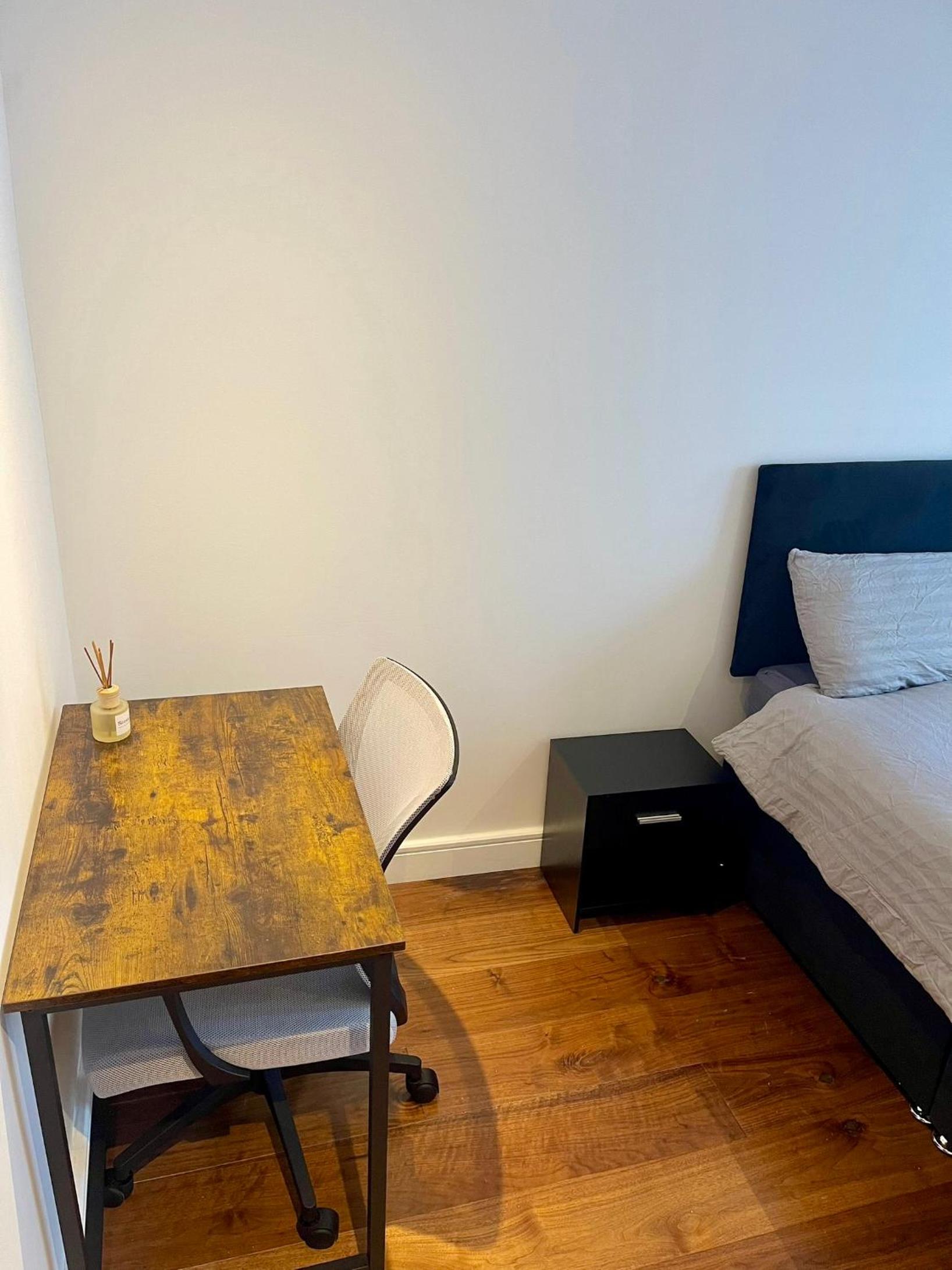 One-Bedroom Apartment photo 3