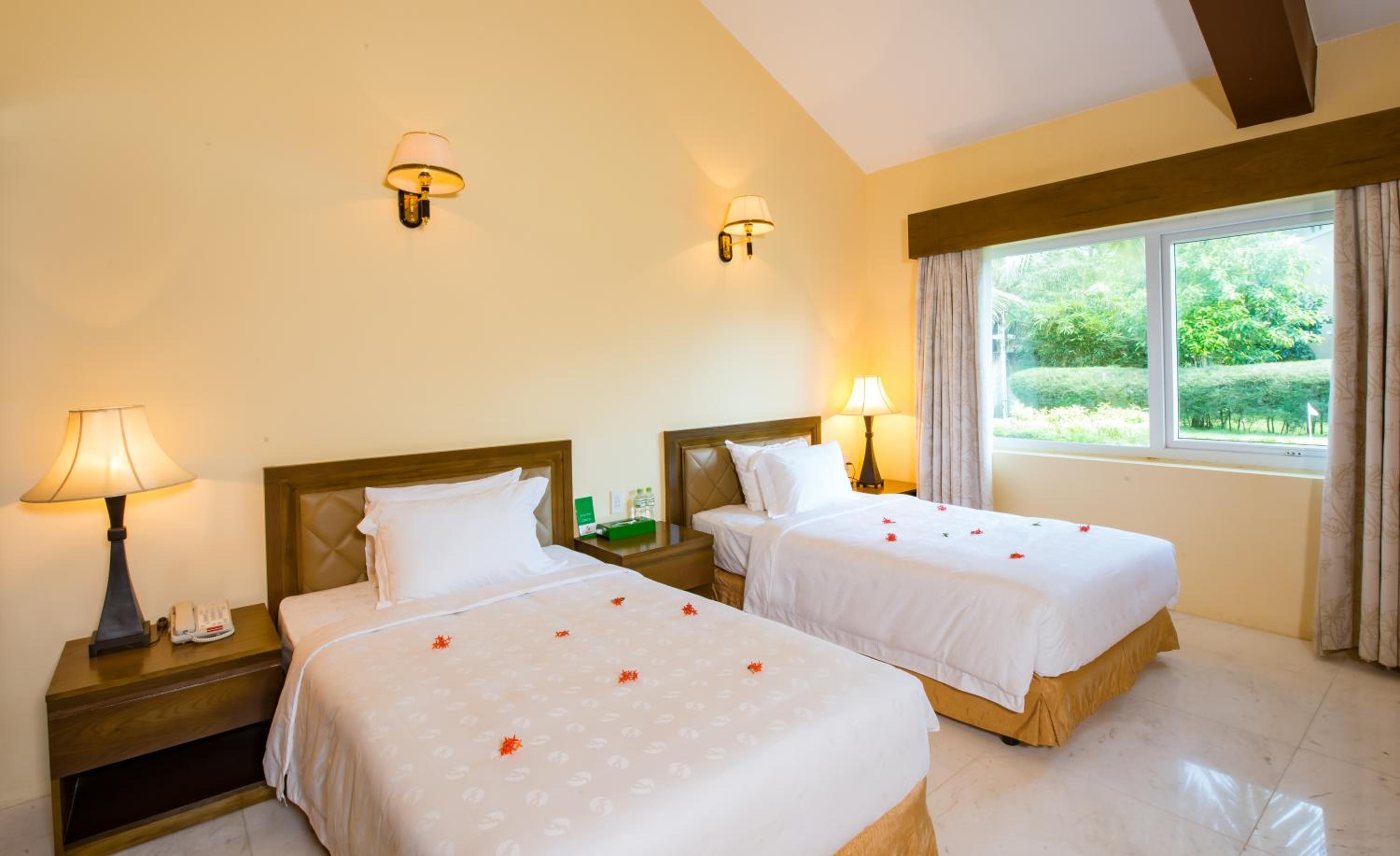 Famiana Executive Suite - Daily Mini-bar Included