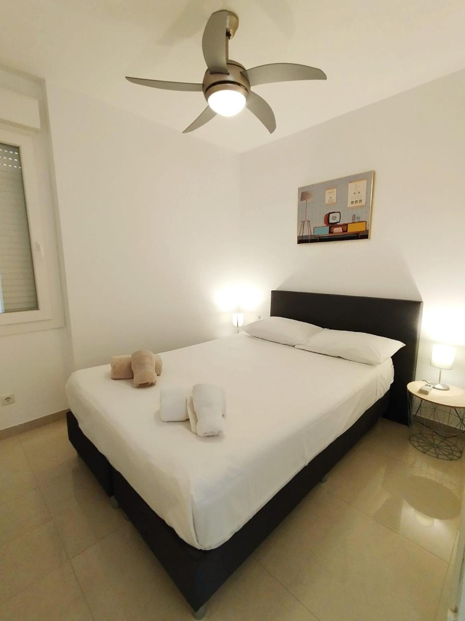 Apartamento de tres habitaciones con vista al mar