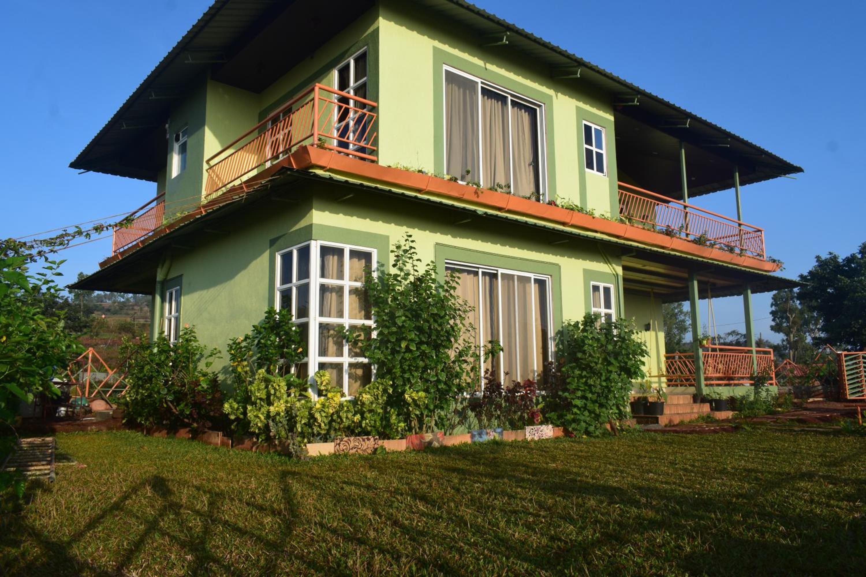Villa photo 2
