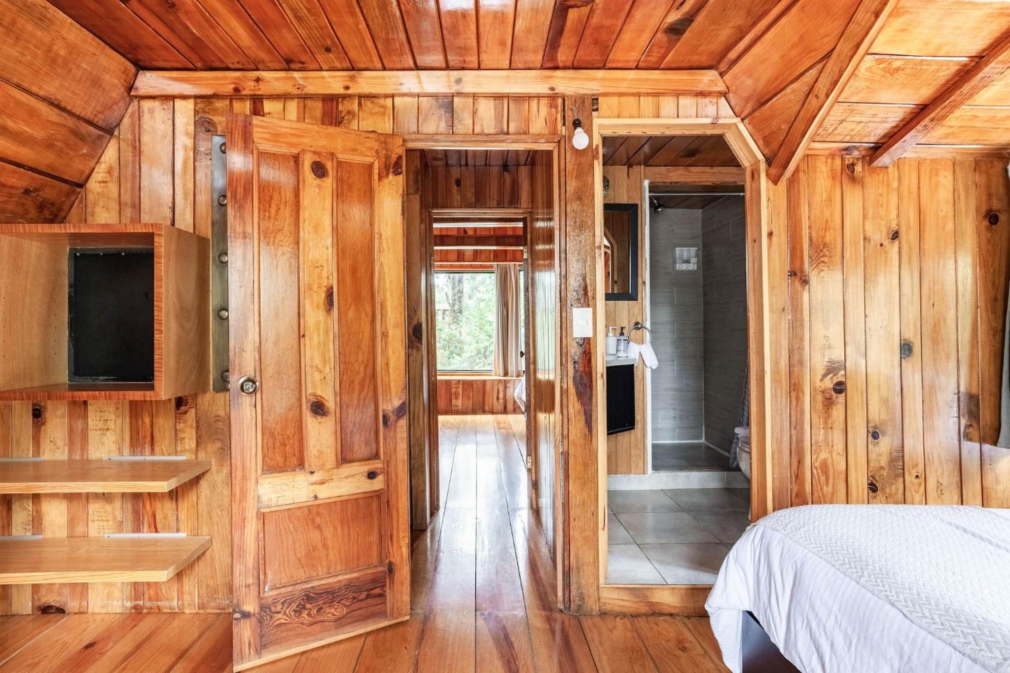 Three-Bedroom House photo 1