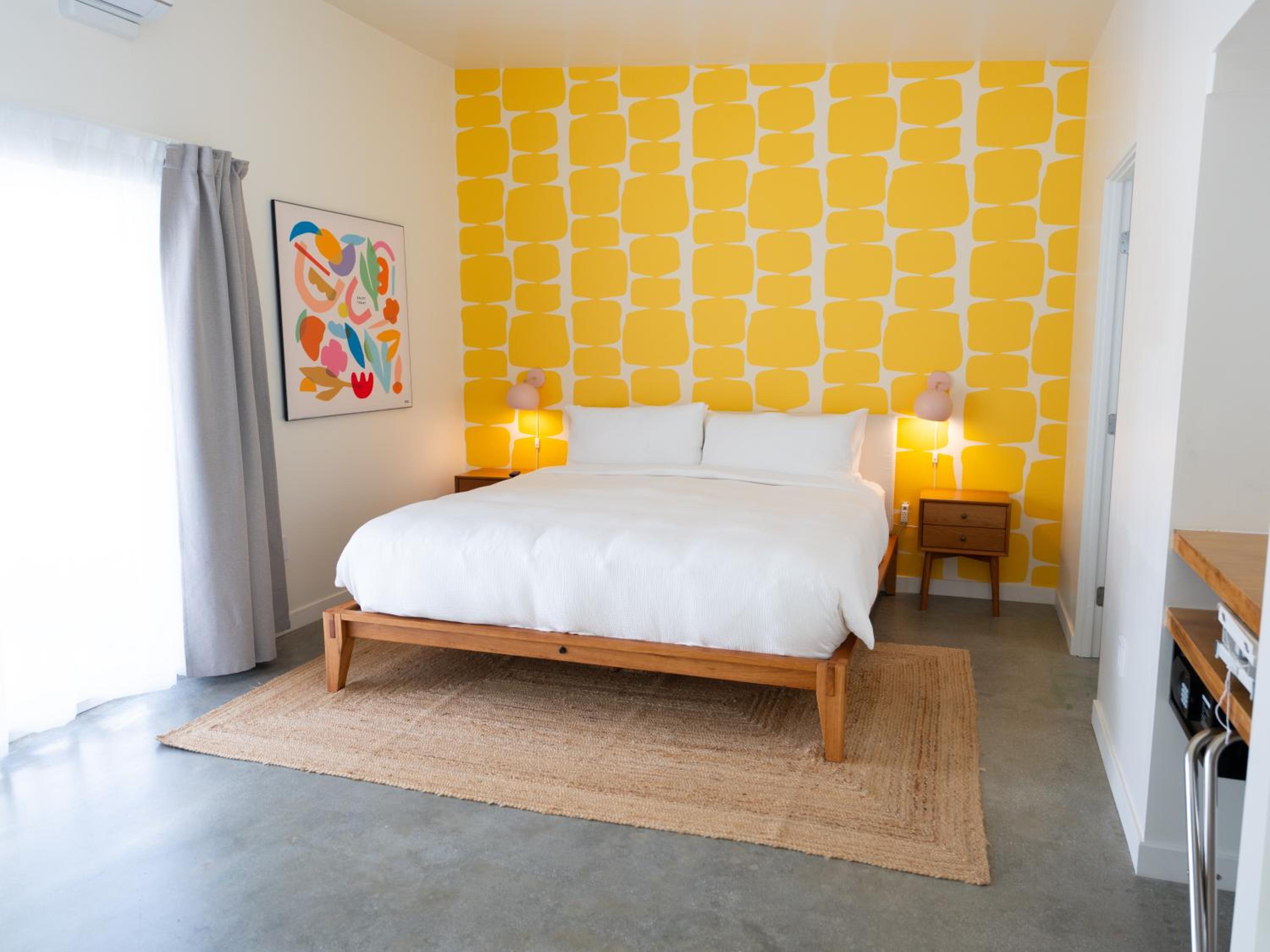 Deluxe King Room photo 3