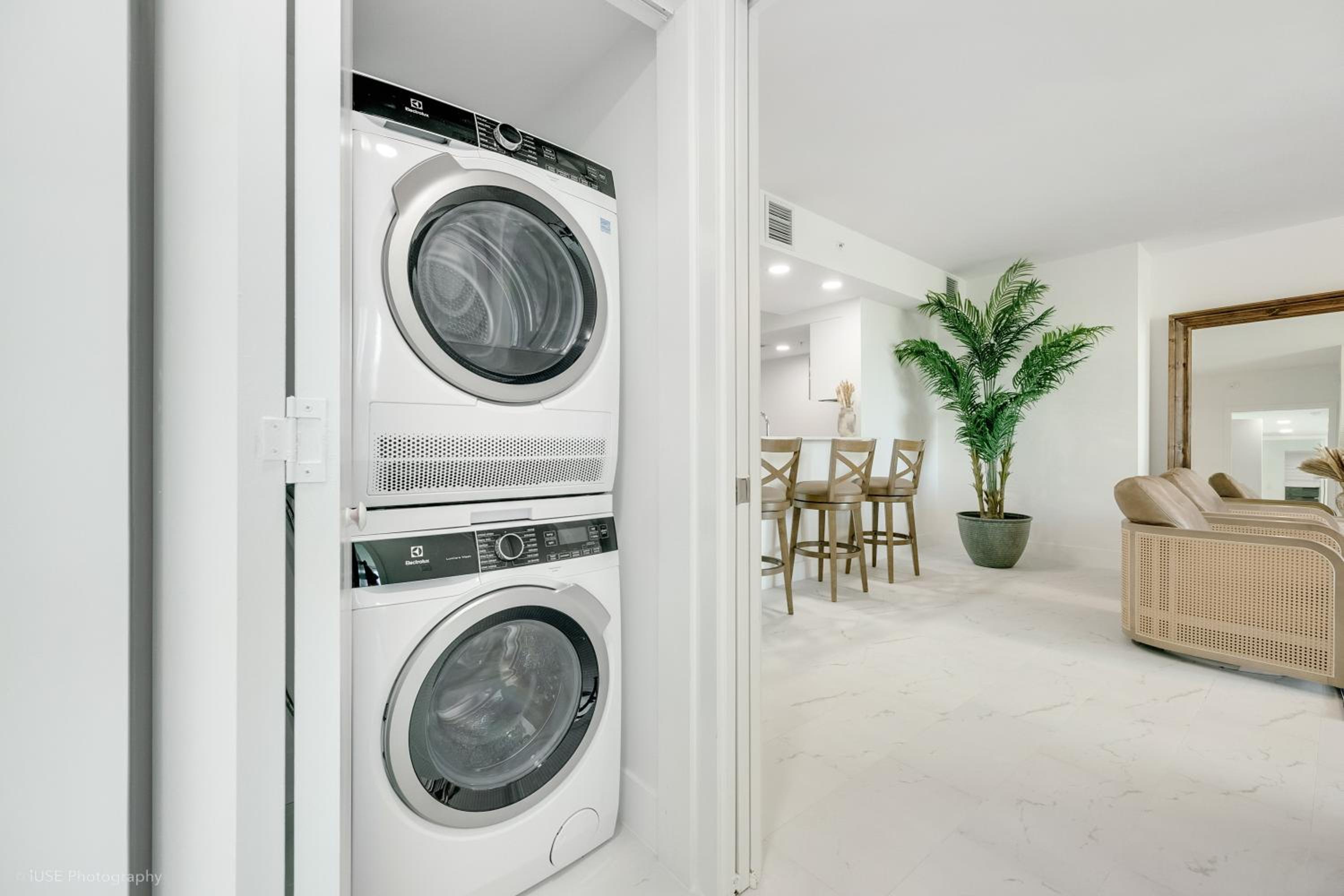 Three-Bedroom Premium Apartment with Balcony photo 3